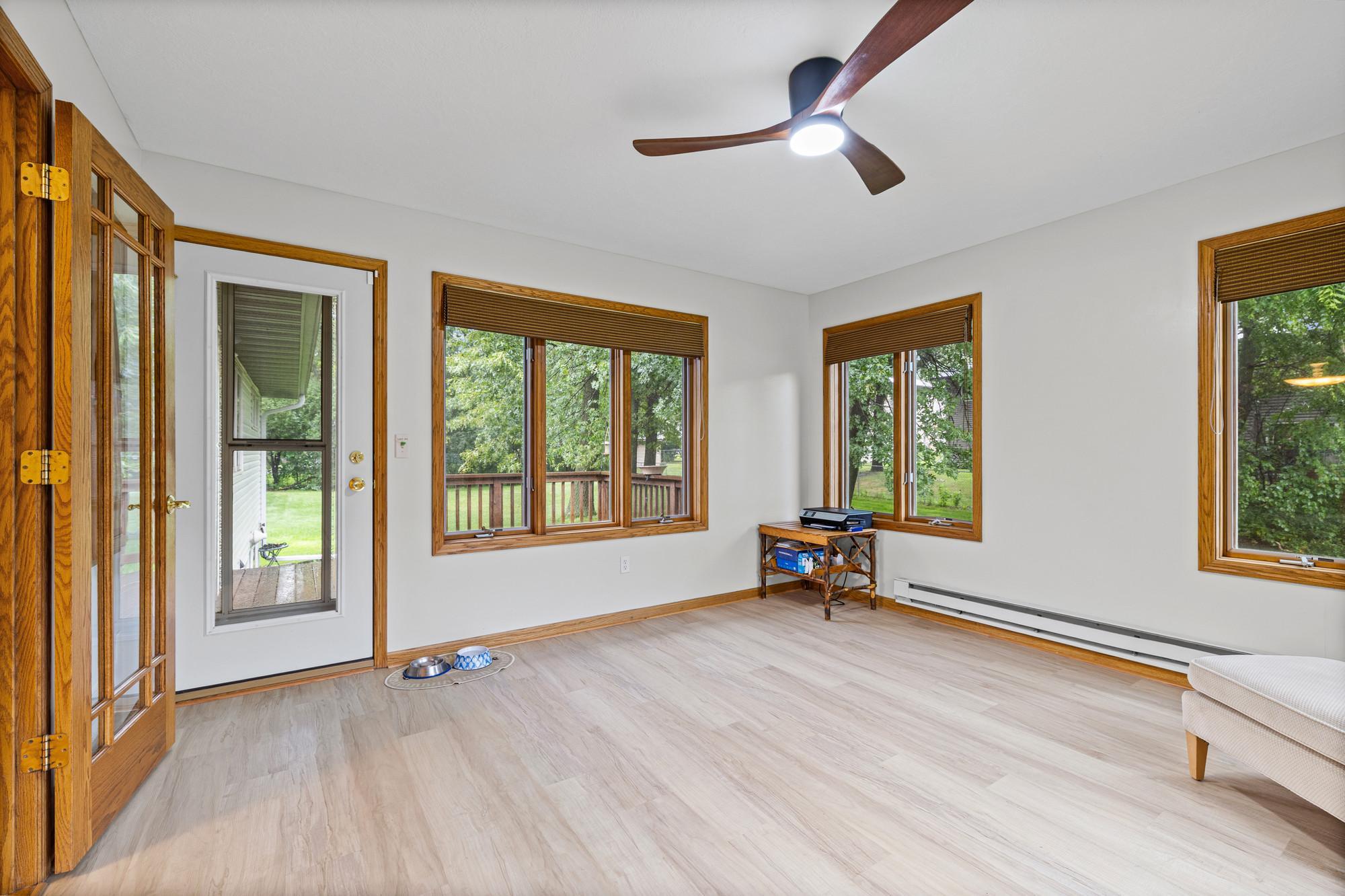 2082 Cowern Place E Property Photo 11