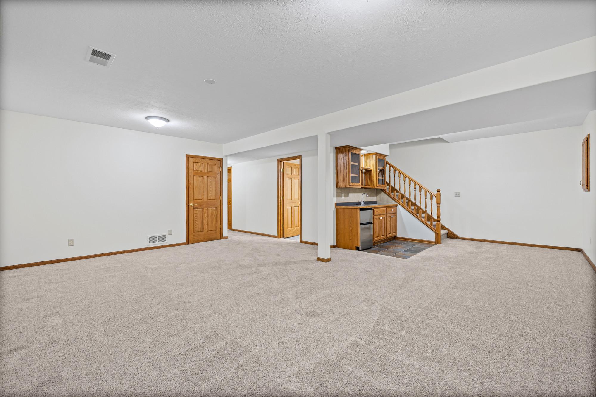 2082 Cowern Place E Property Photo 20