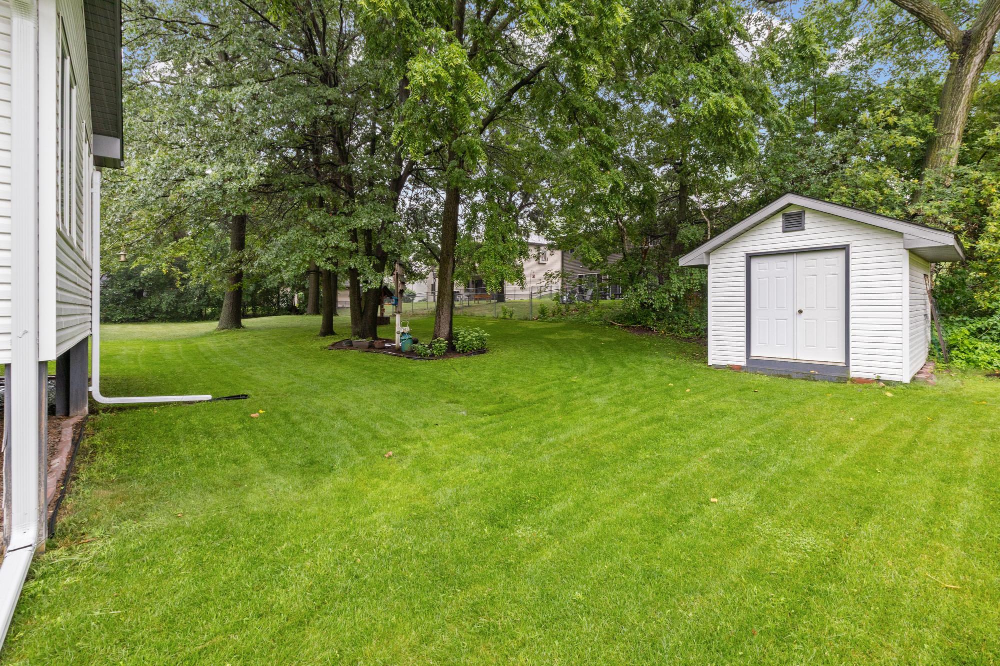 2082 Cowern Place E Property Photo 29