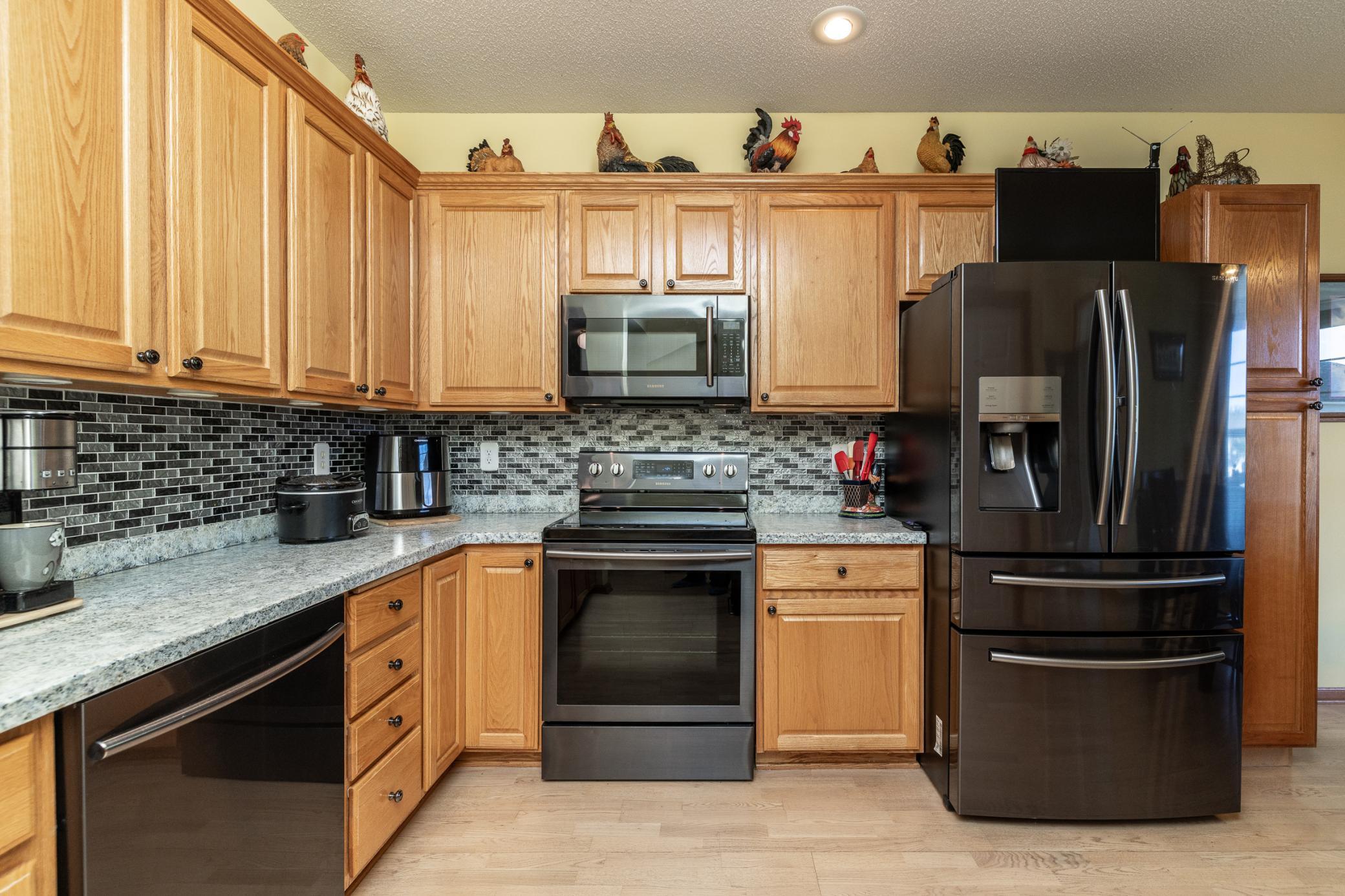 15053 Dutchman Way Property Photo 11