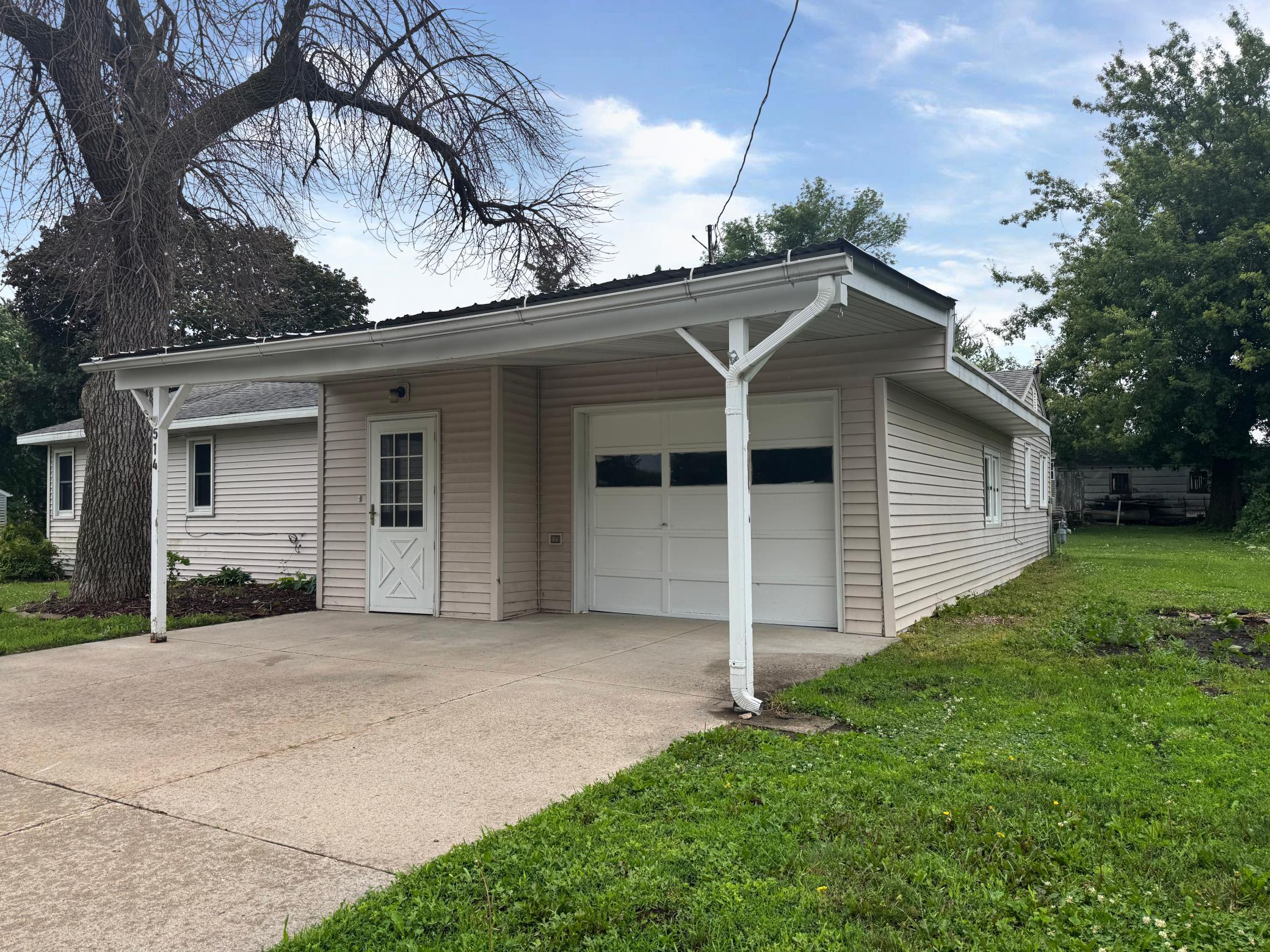 514 3rd Avenue Property Photo 10