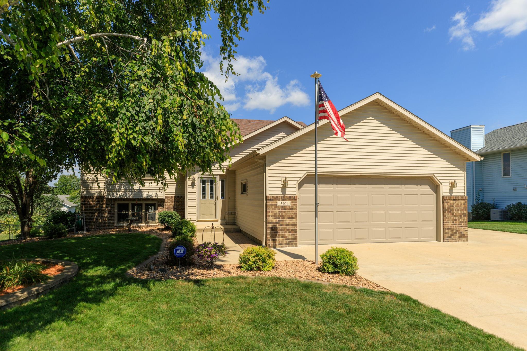 3401 Arbor Drive NW Property Photo 1