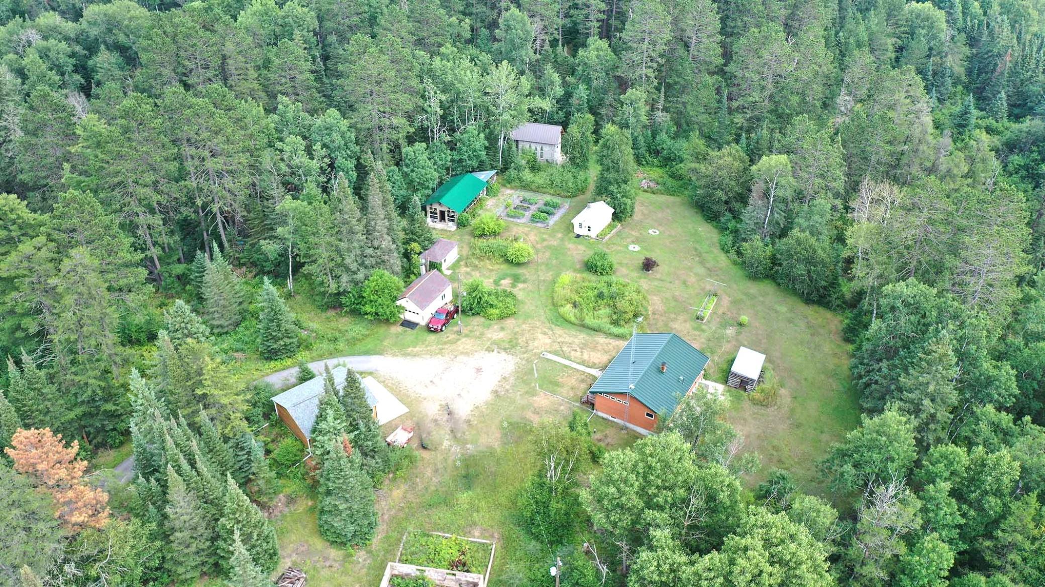8468 N Ahlstrand Road Property Photo 4