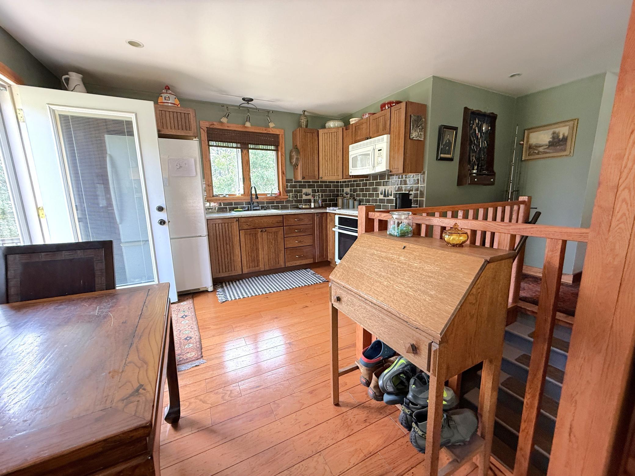 8468 N Ahlstrand Road Property Photo 7