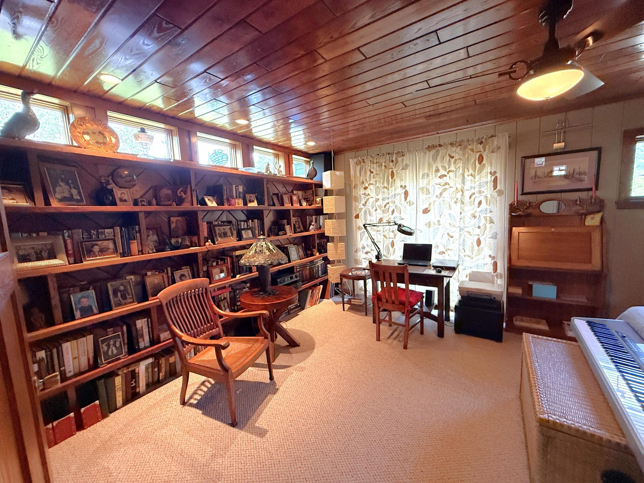 8468 N Ahlstrand Road Property Photo 12