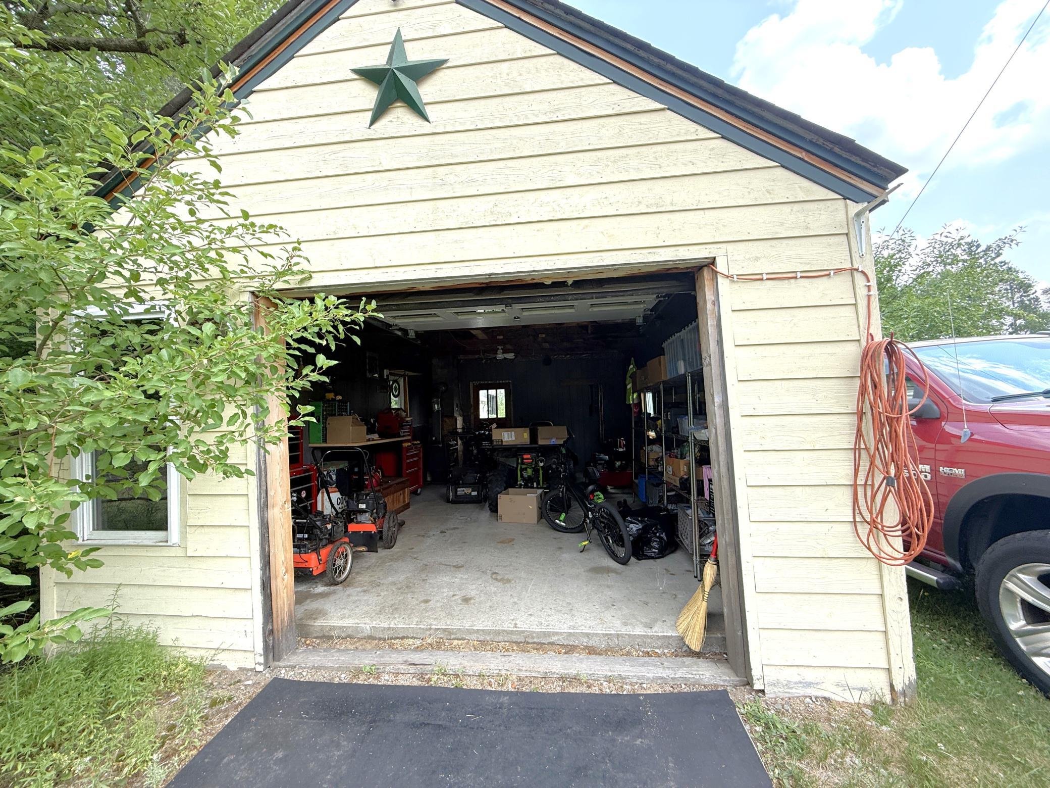 8468 N Ahlstrand Road Property Photo 24