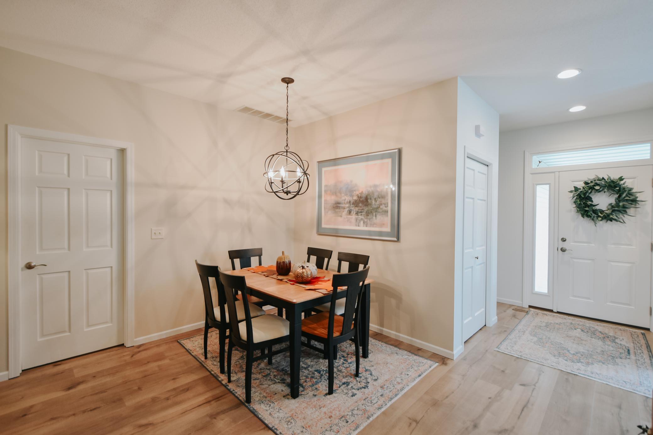2840 Pine Ridge Boulevard Property Photo 4