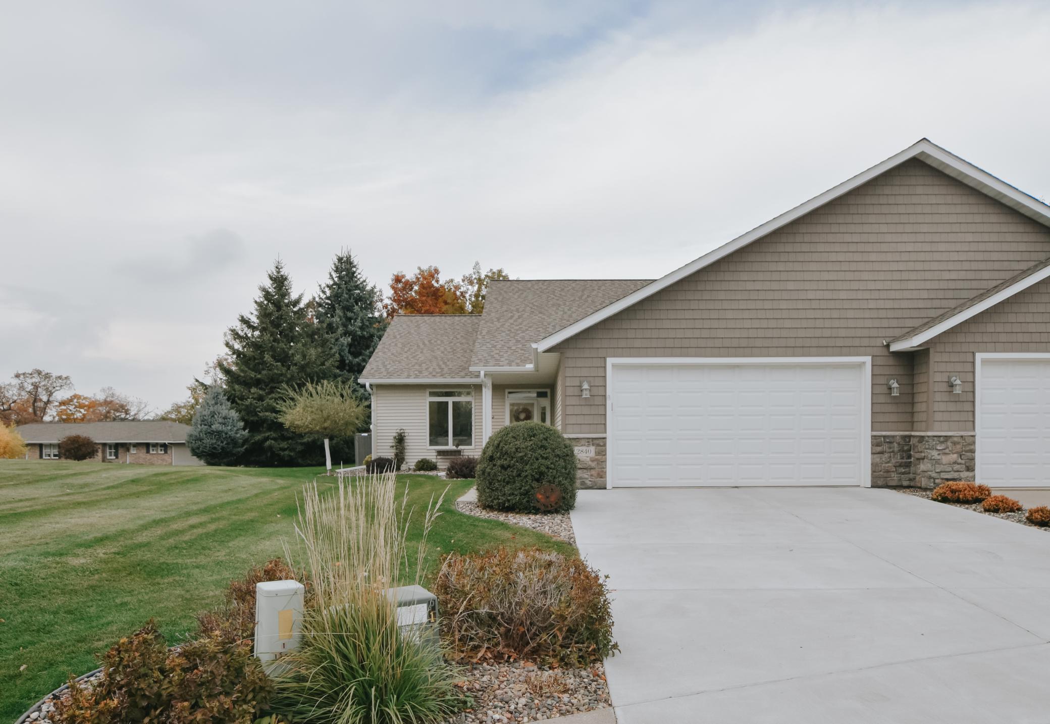 2840 Pine Ridge Boulevard Property Photo 13