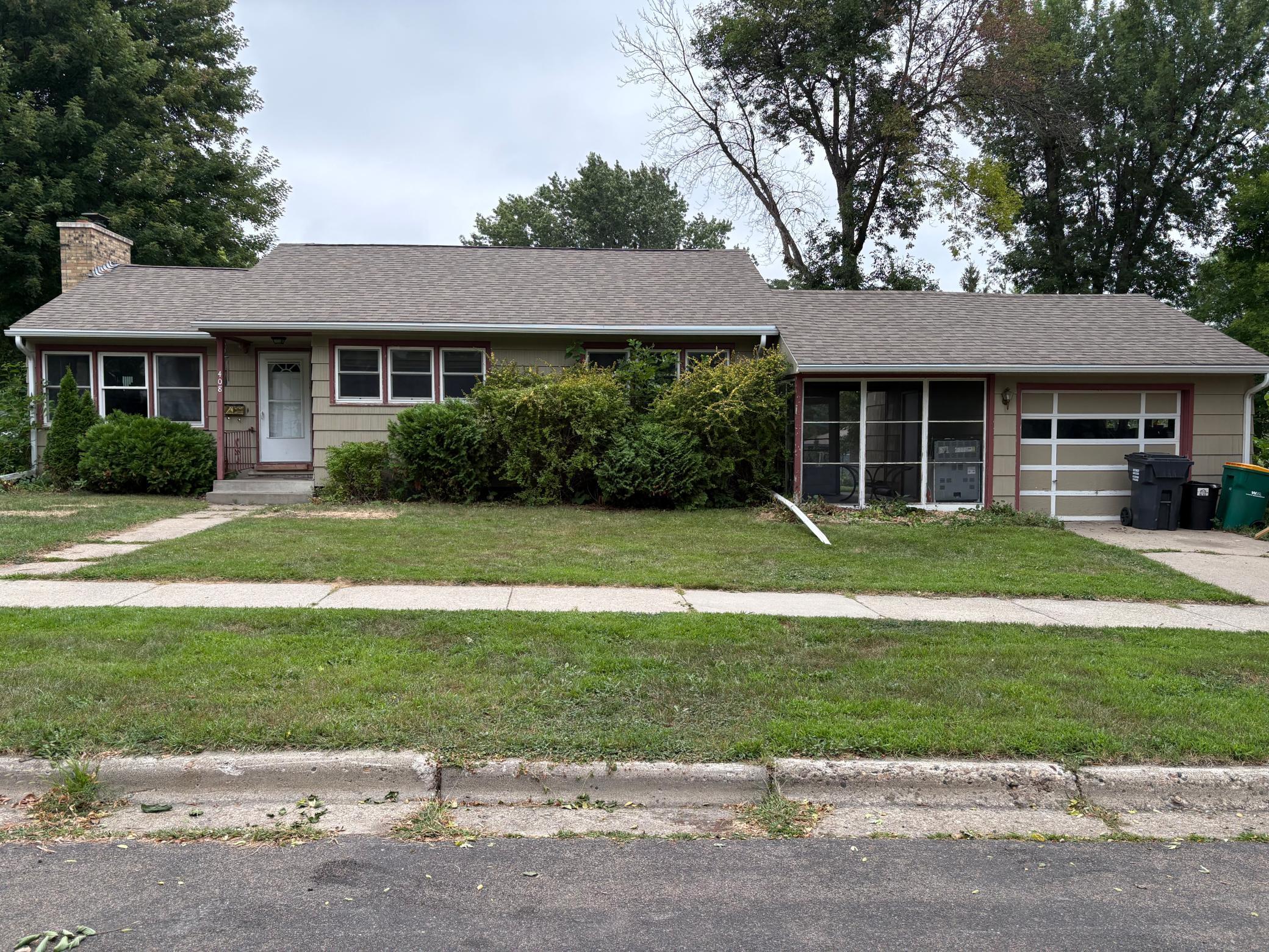 408 Southview Dr Property Photo 1