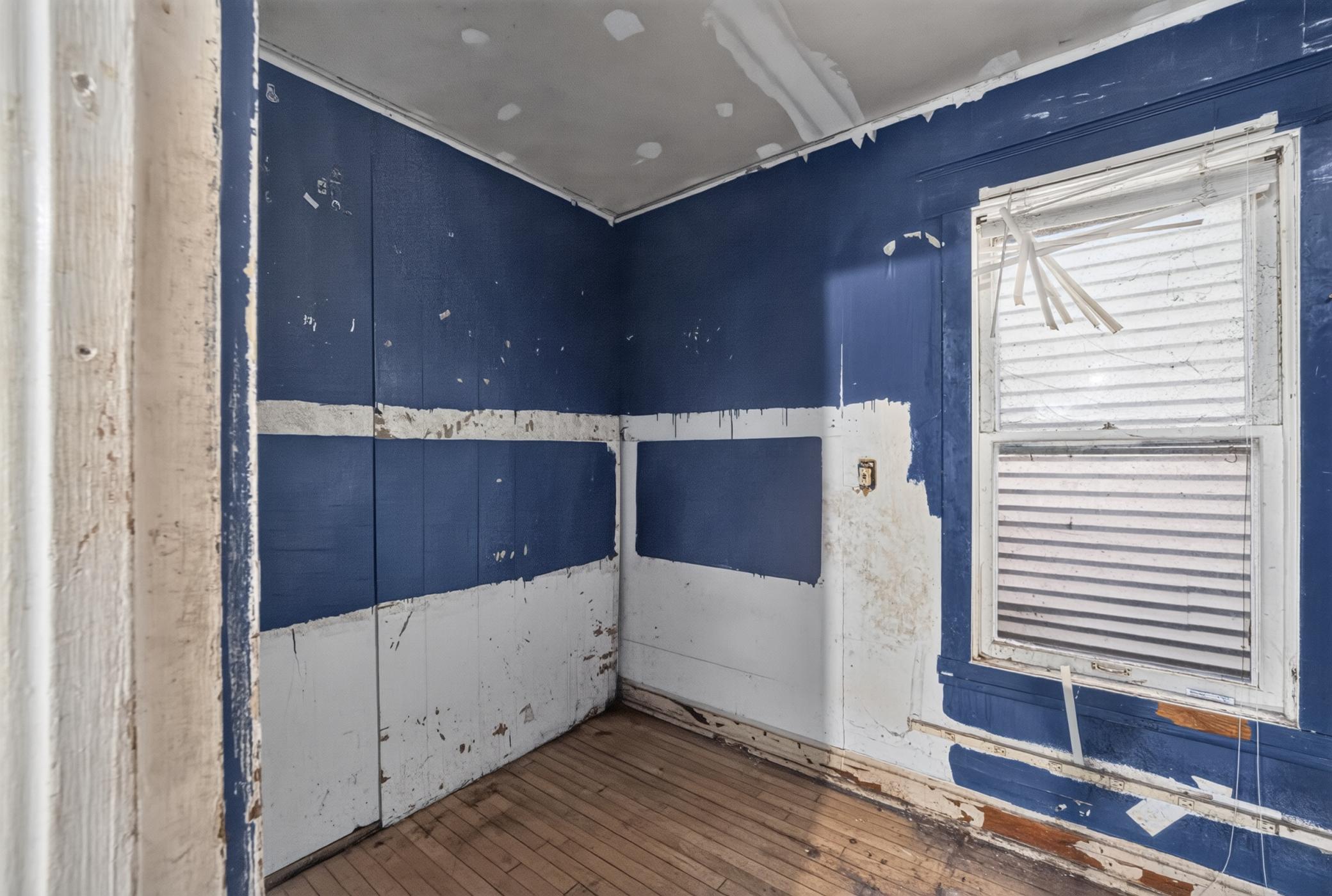 2317 W 4th Street Property Photo 5