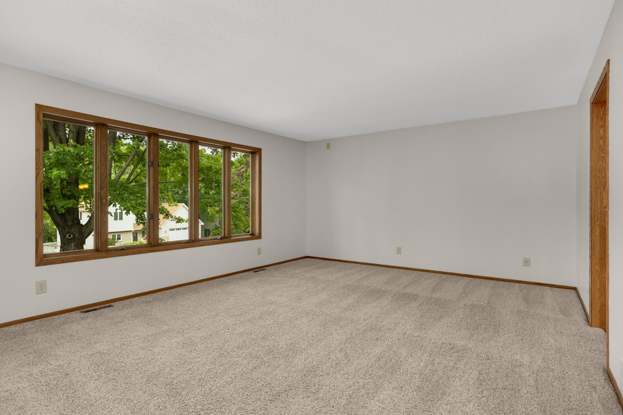 2064 Pin Oak Drive Property Photo 4