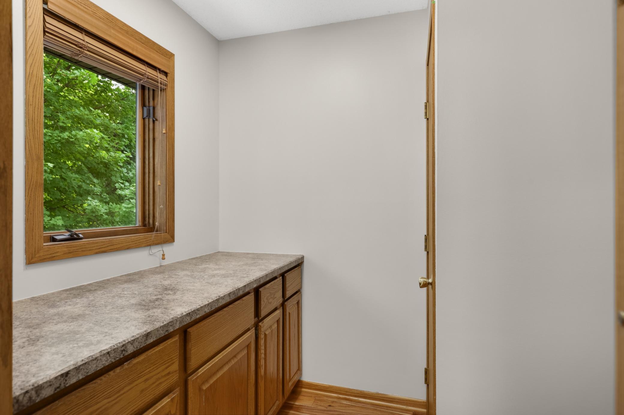 2064 Pin Oak Drive Property Photo 14