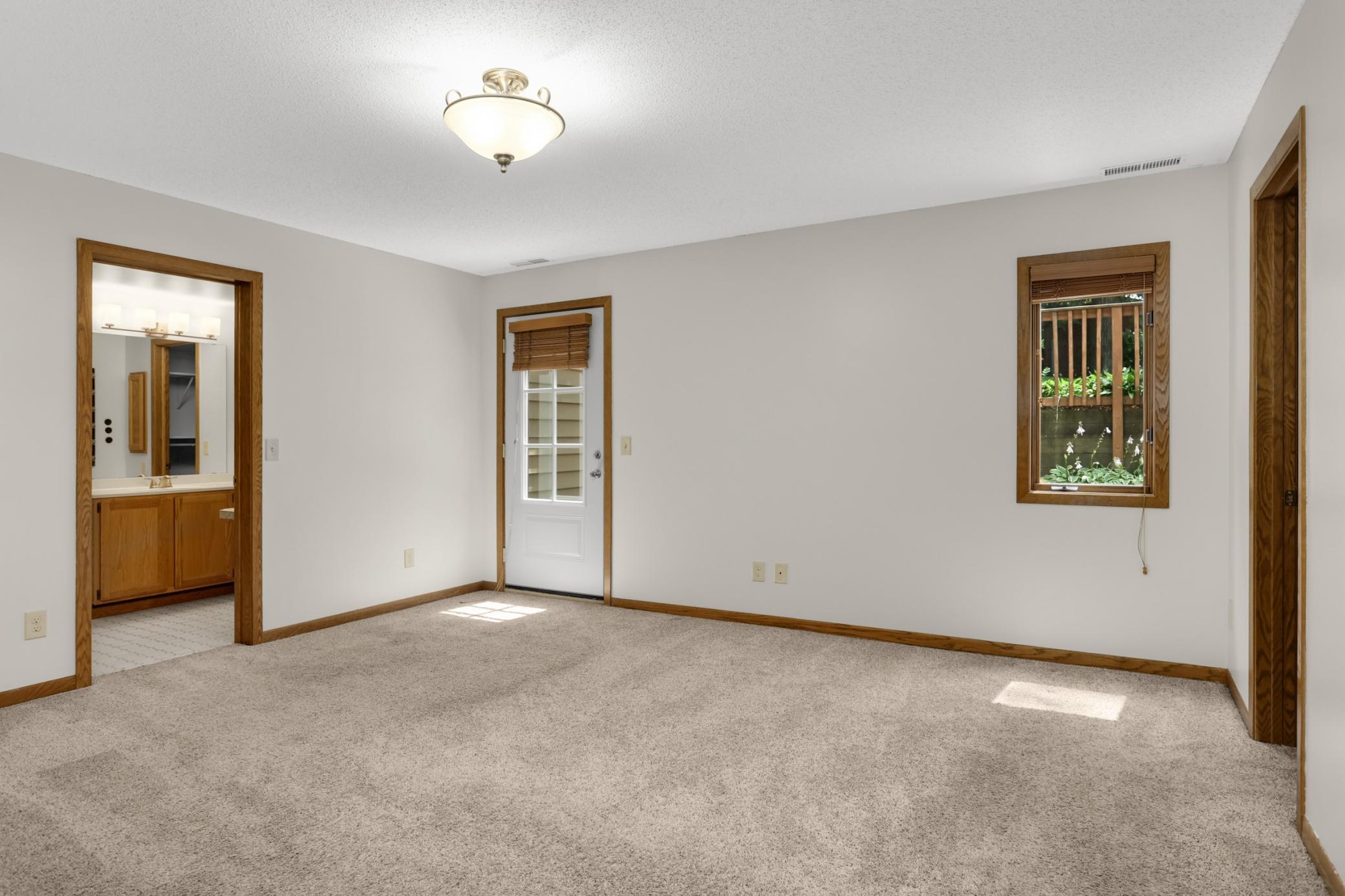 2064 Pin Oak Drive Property Photo 28