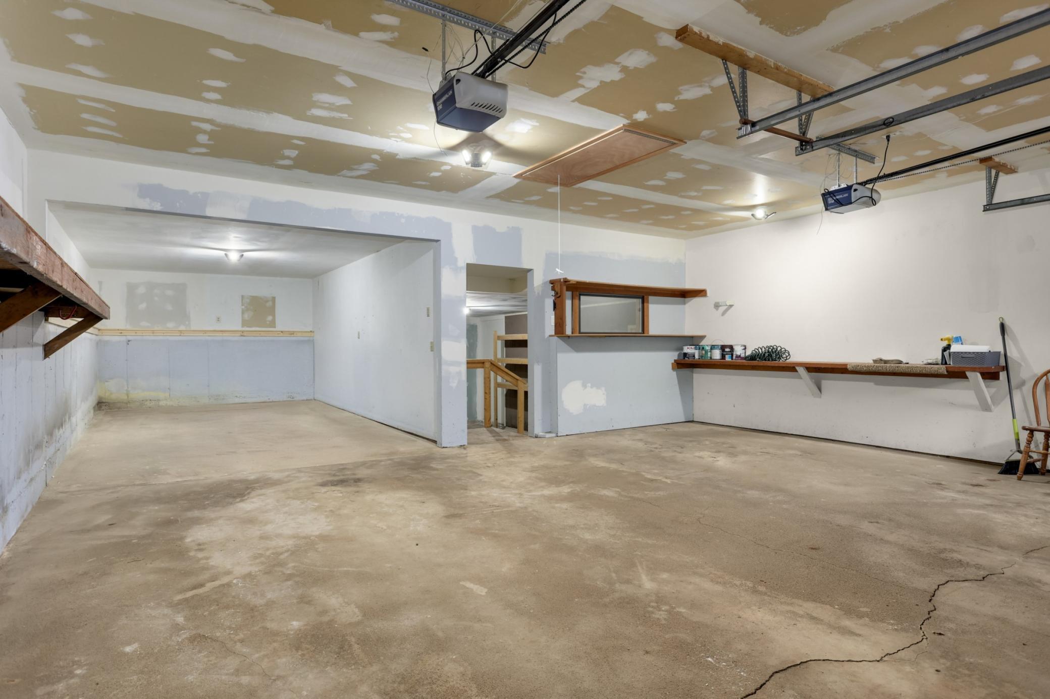 2064 Pin Oak Drive Property Photo 45