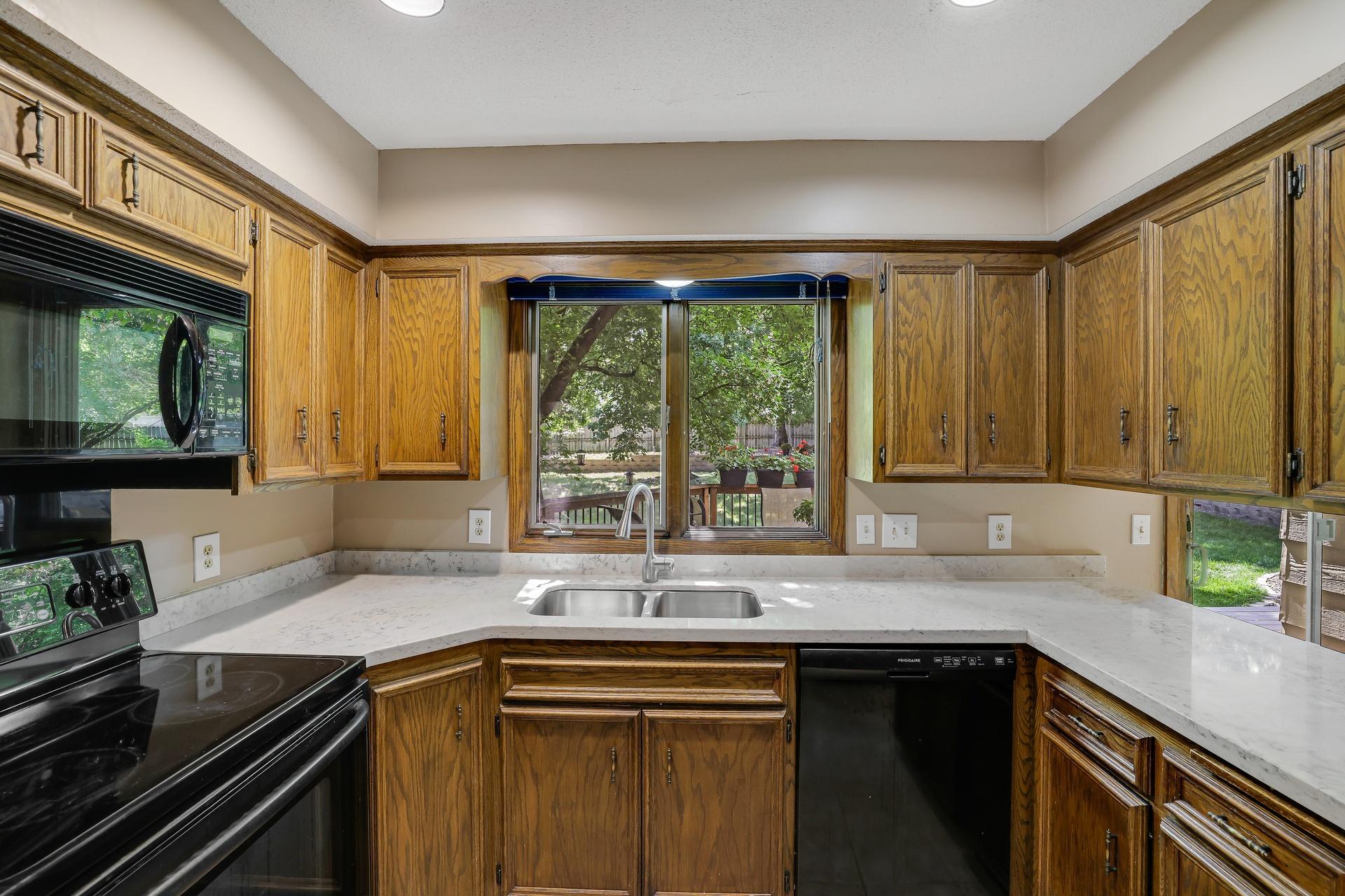 8359 Amsden Ridge Drive Property Photo 18