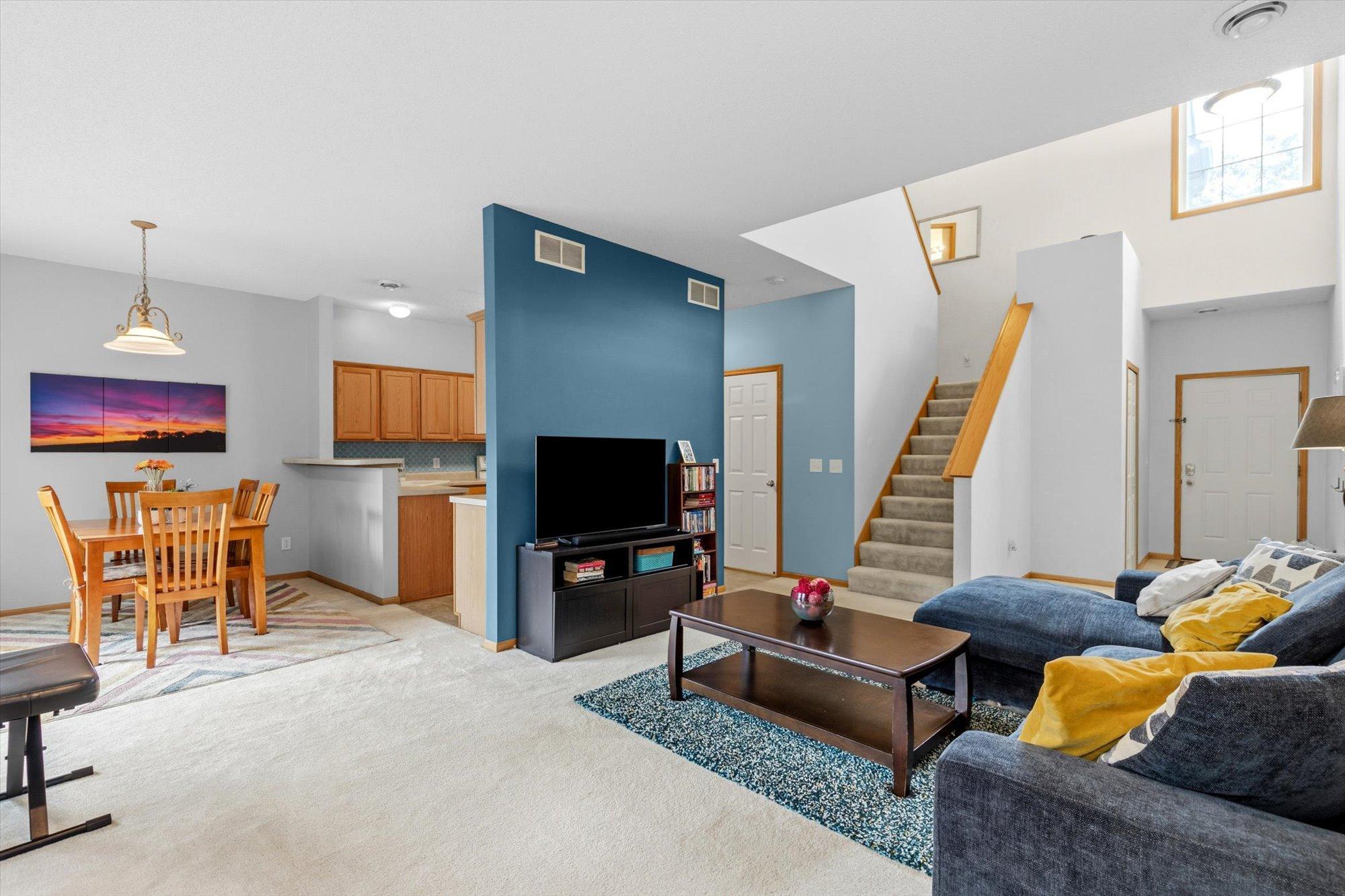 906 Village Parkway Property Photo 3