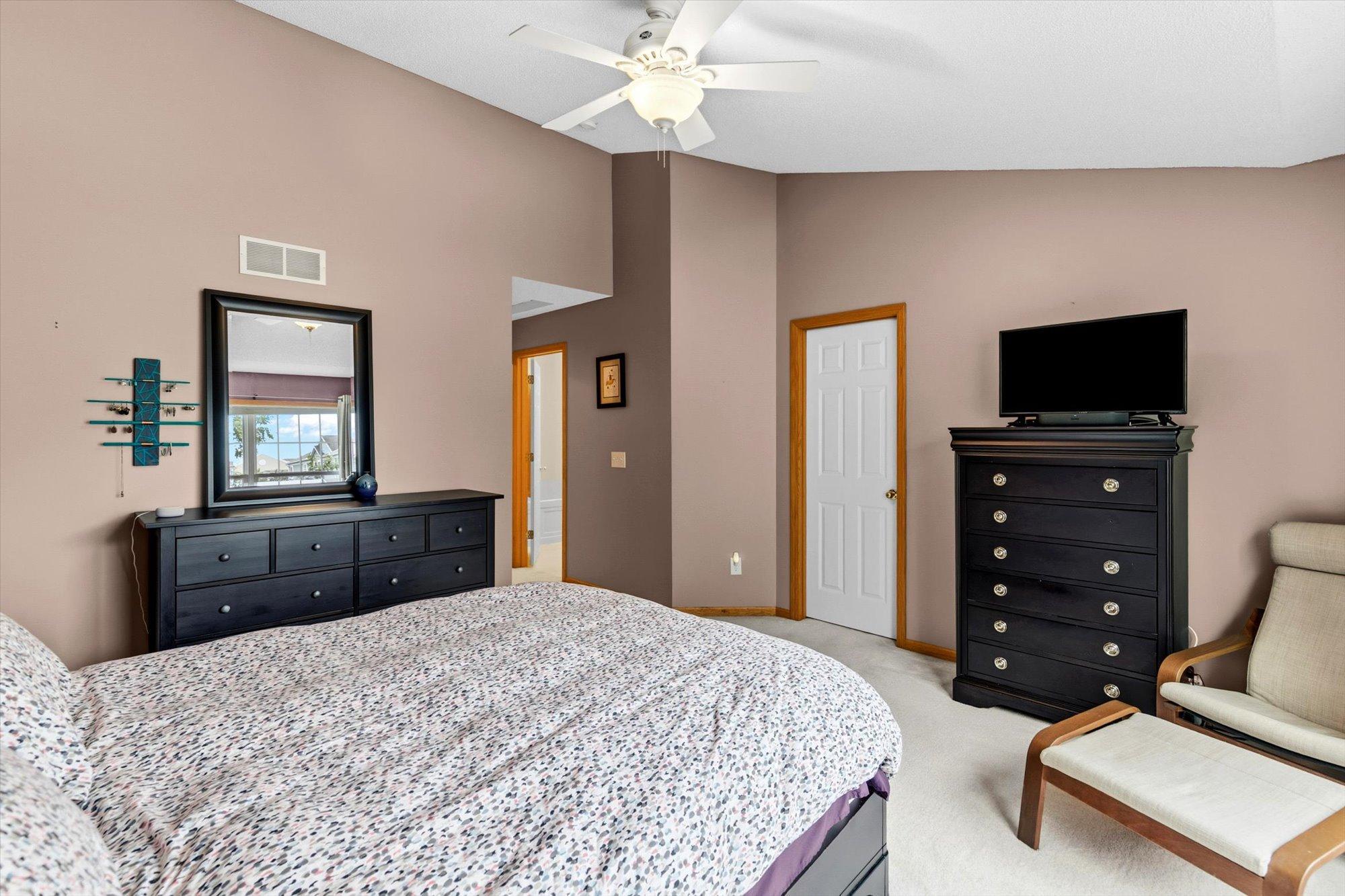 906 Village Parkway Property Photo 11