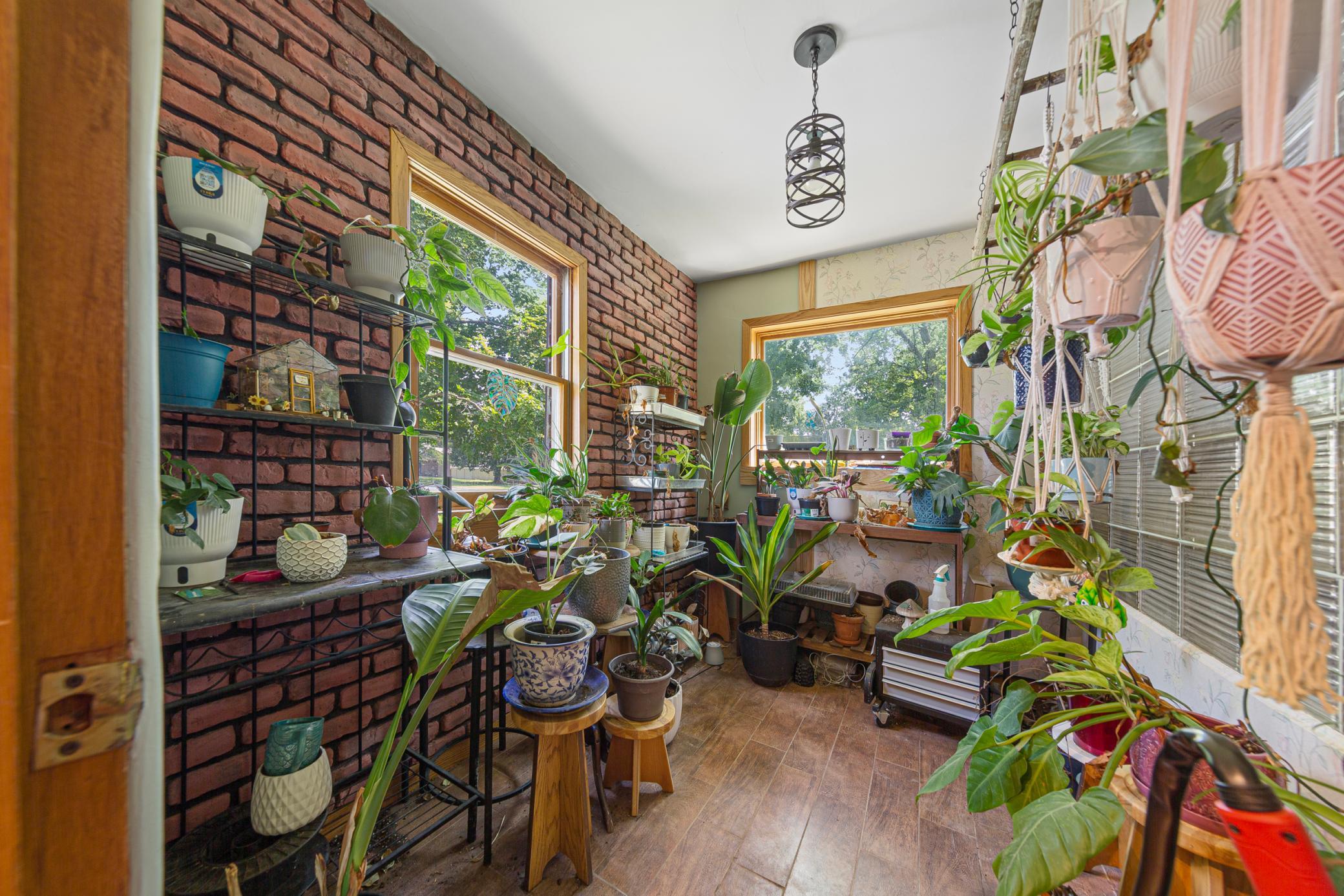 116 E Clinton Street Property Photo 8