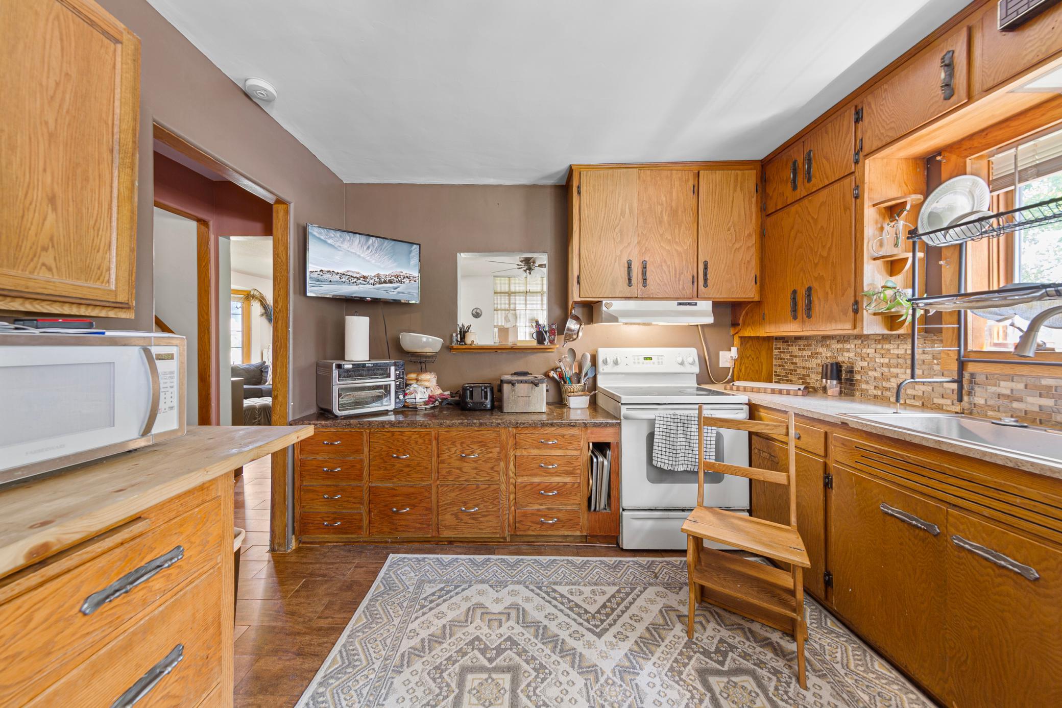 116 E Clinton Street Property Photo 10