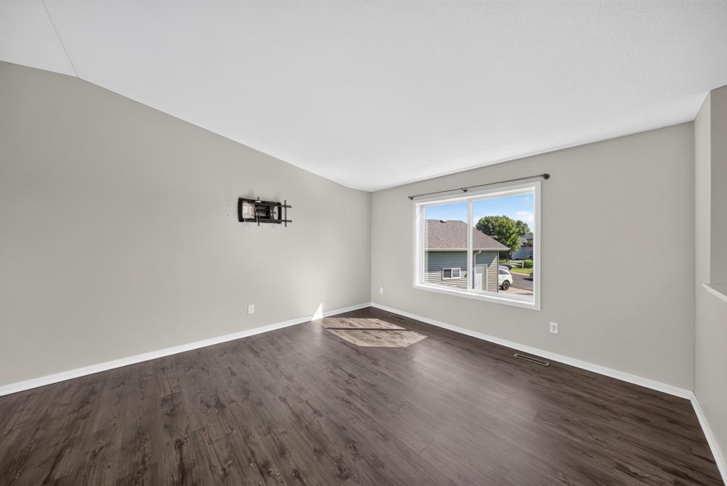 57 4th Avenue Se Property Photo 7