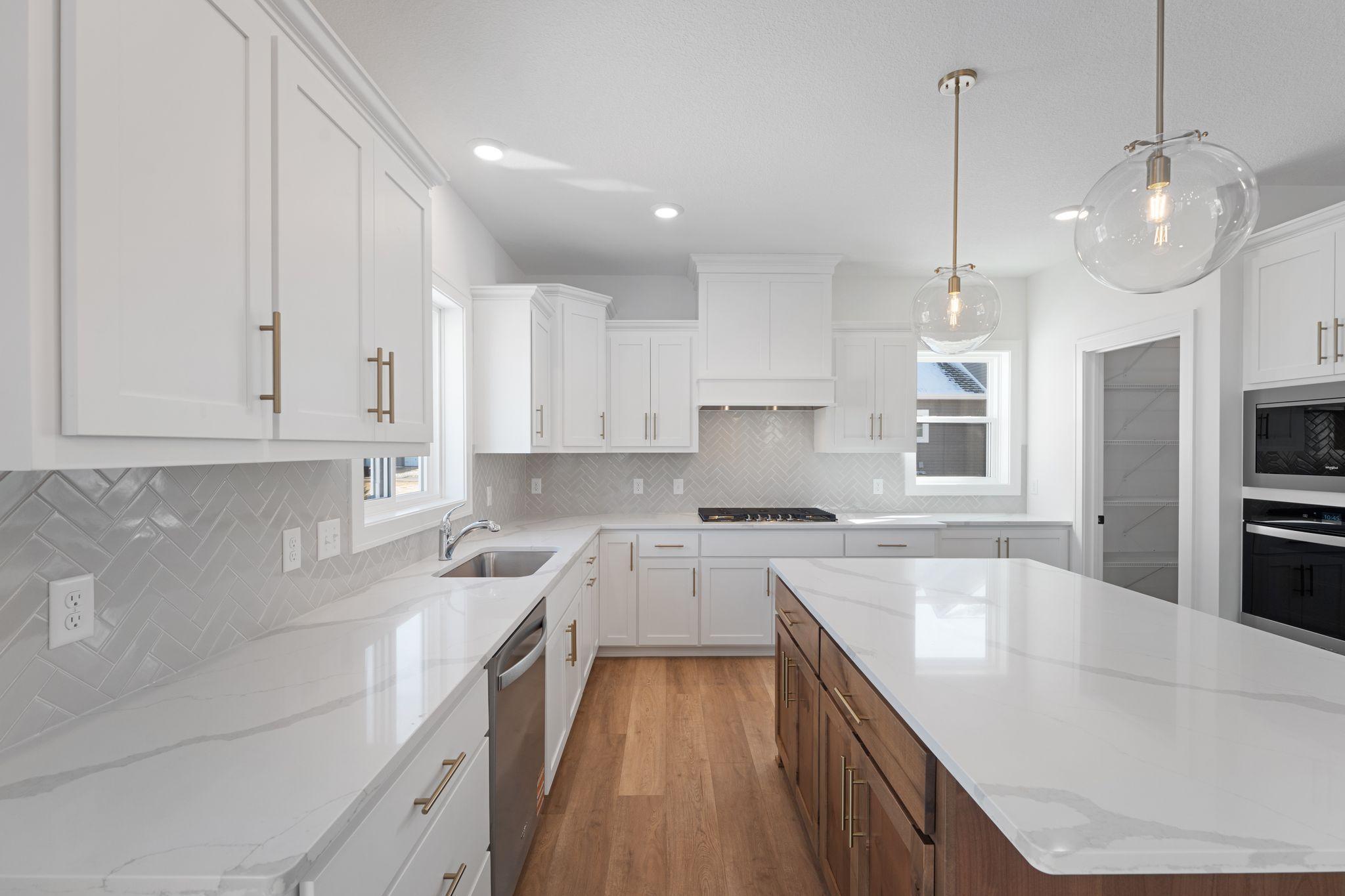 7577 22nd Avenue E Property Photo 2
