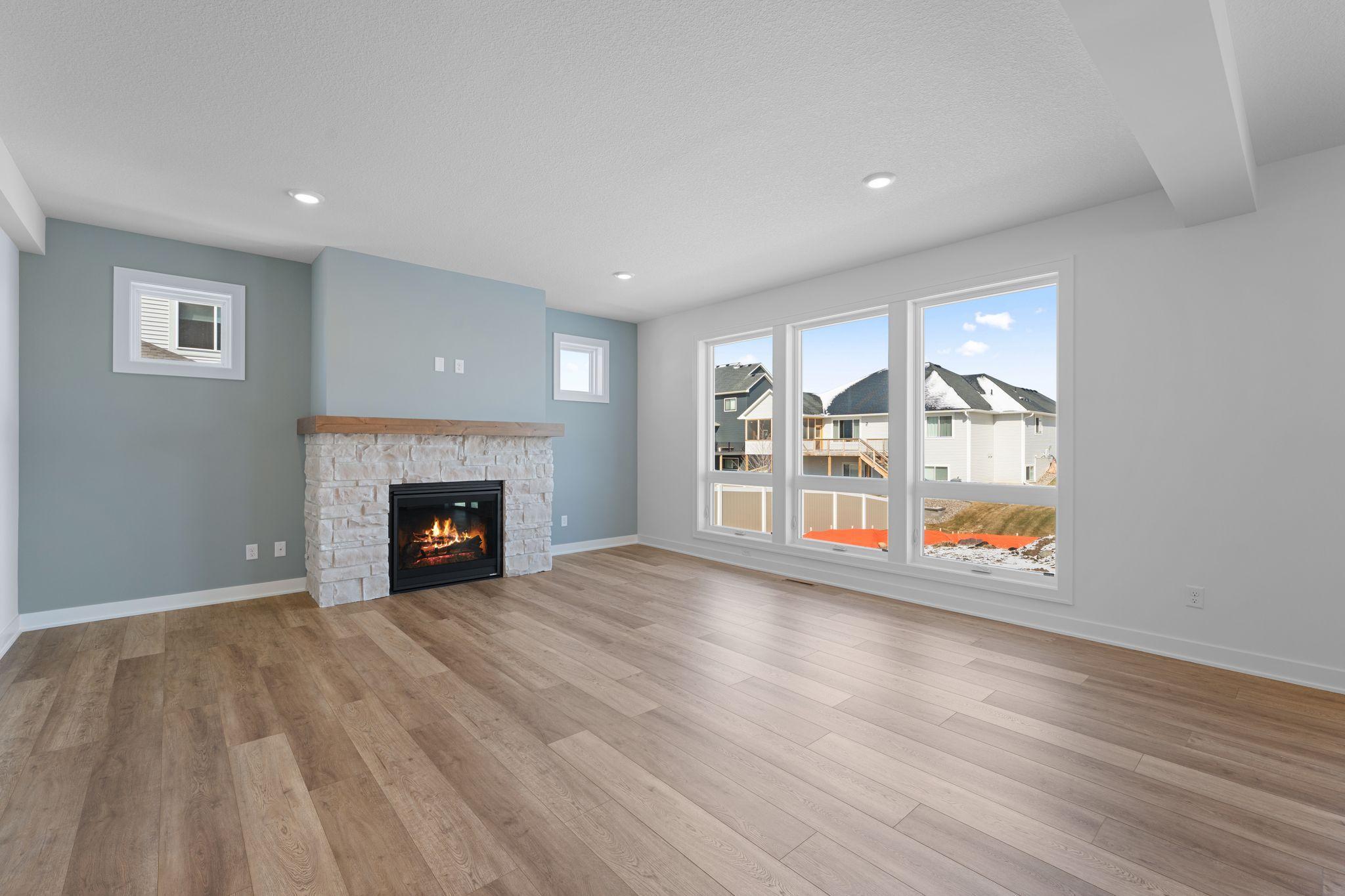 7577 22nd Avenue E Property Photo 4