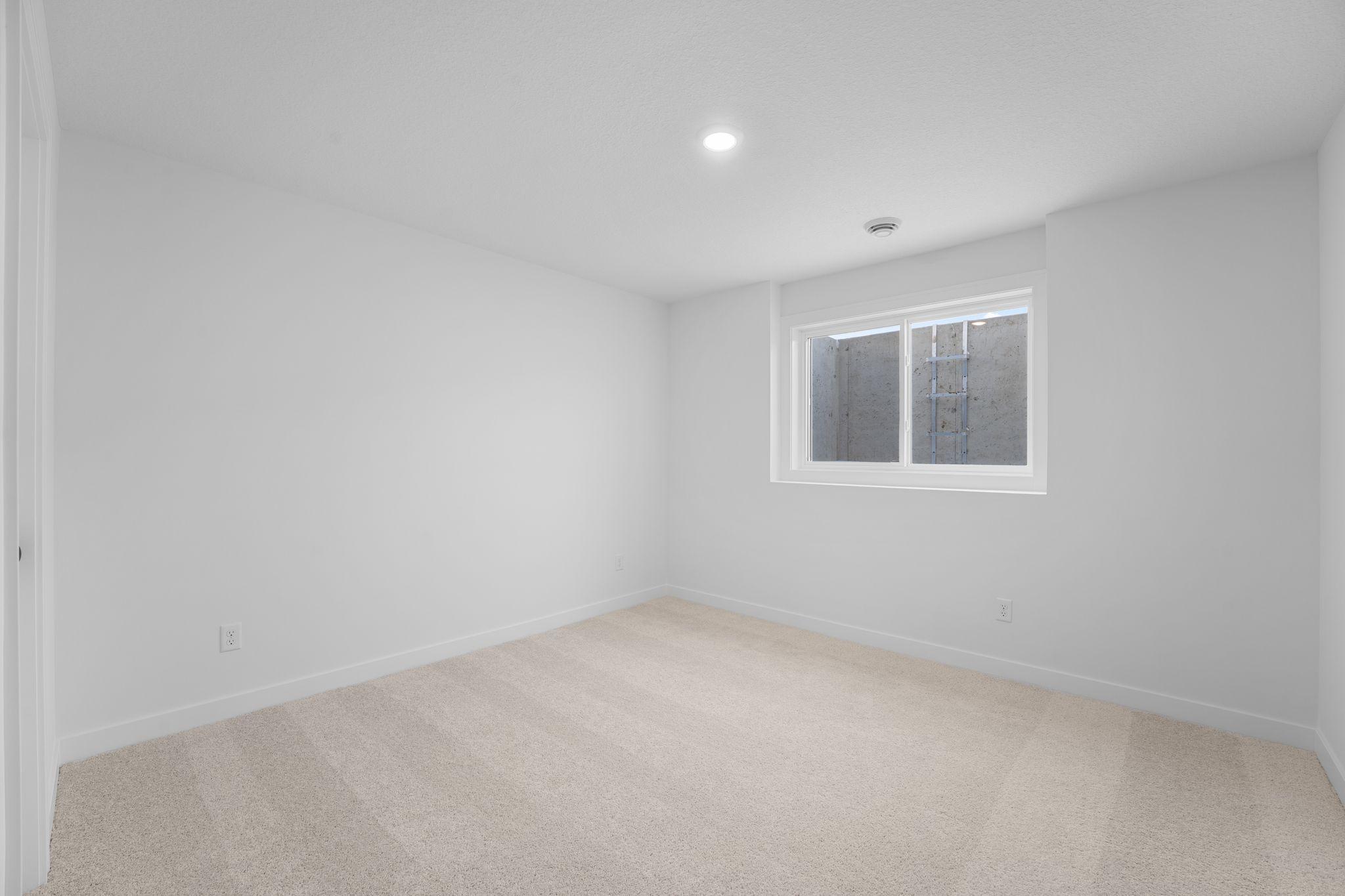 7577 22nd Avenue E Property Photo 15