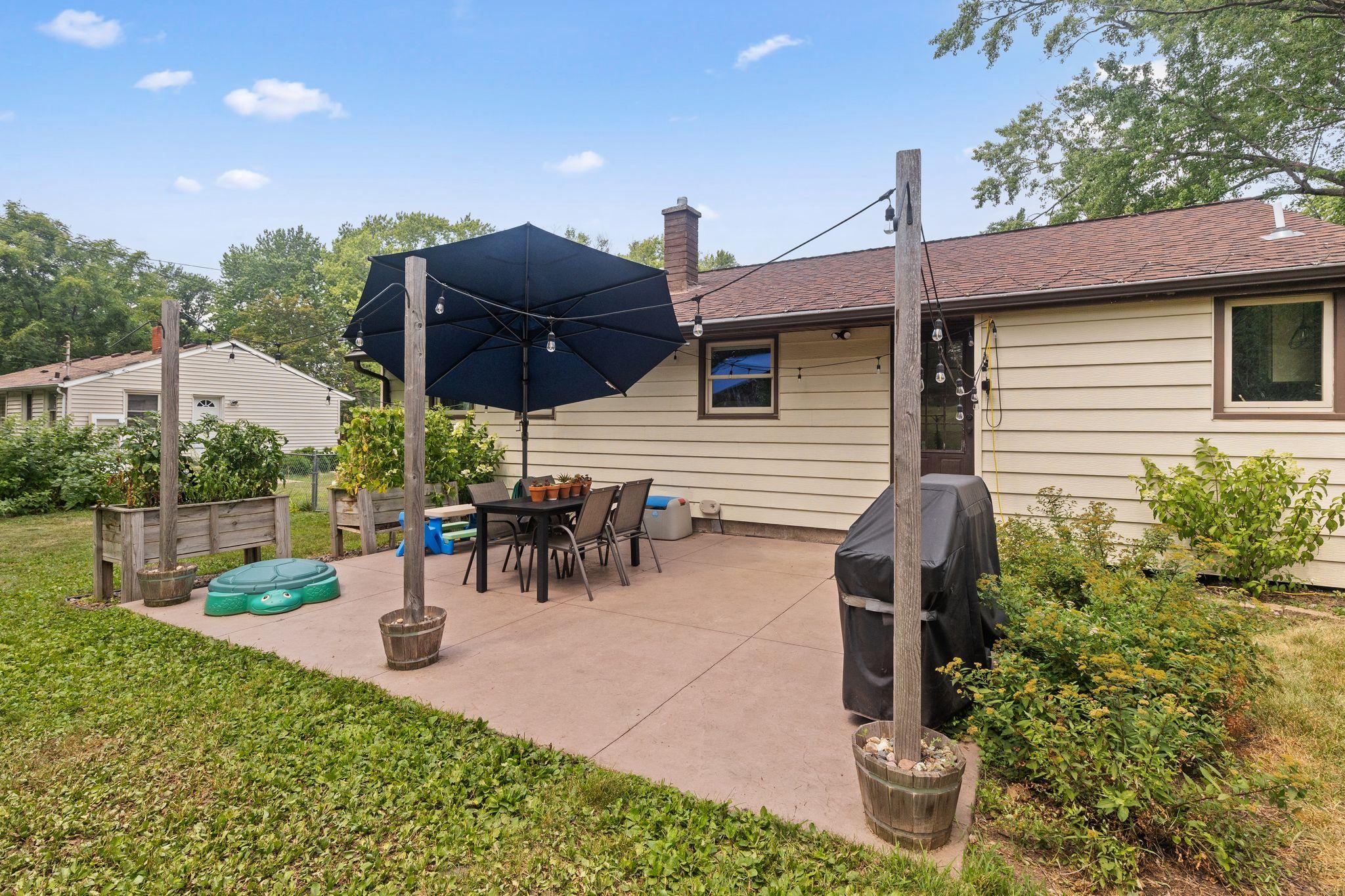 1716 County Road C E Property Photo 27