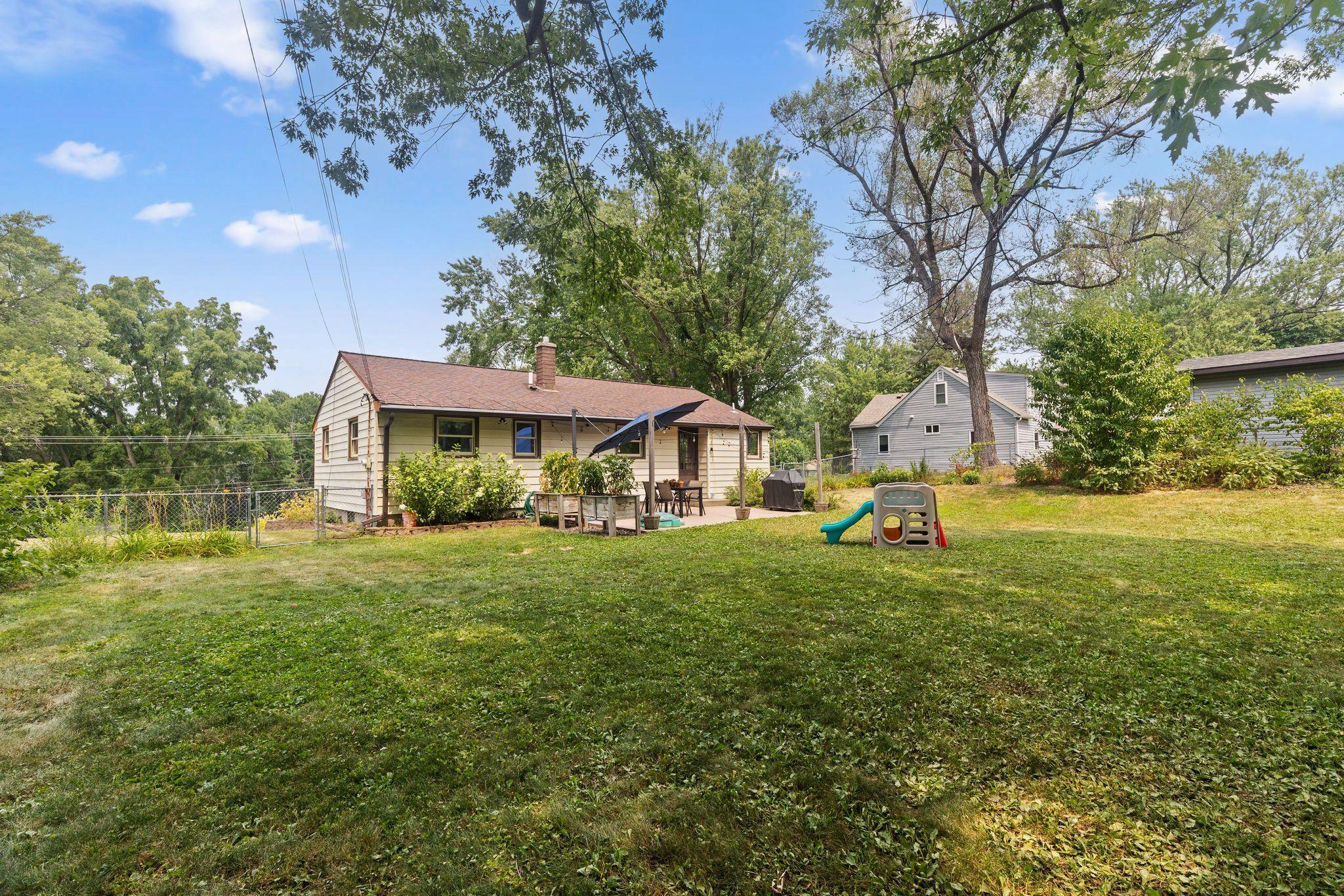 1716 County Road C E Property Photo 28