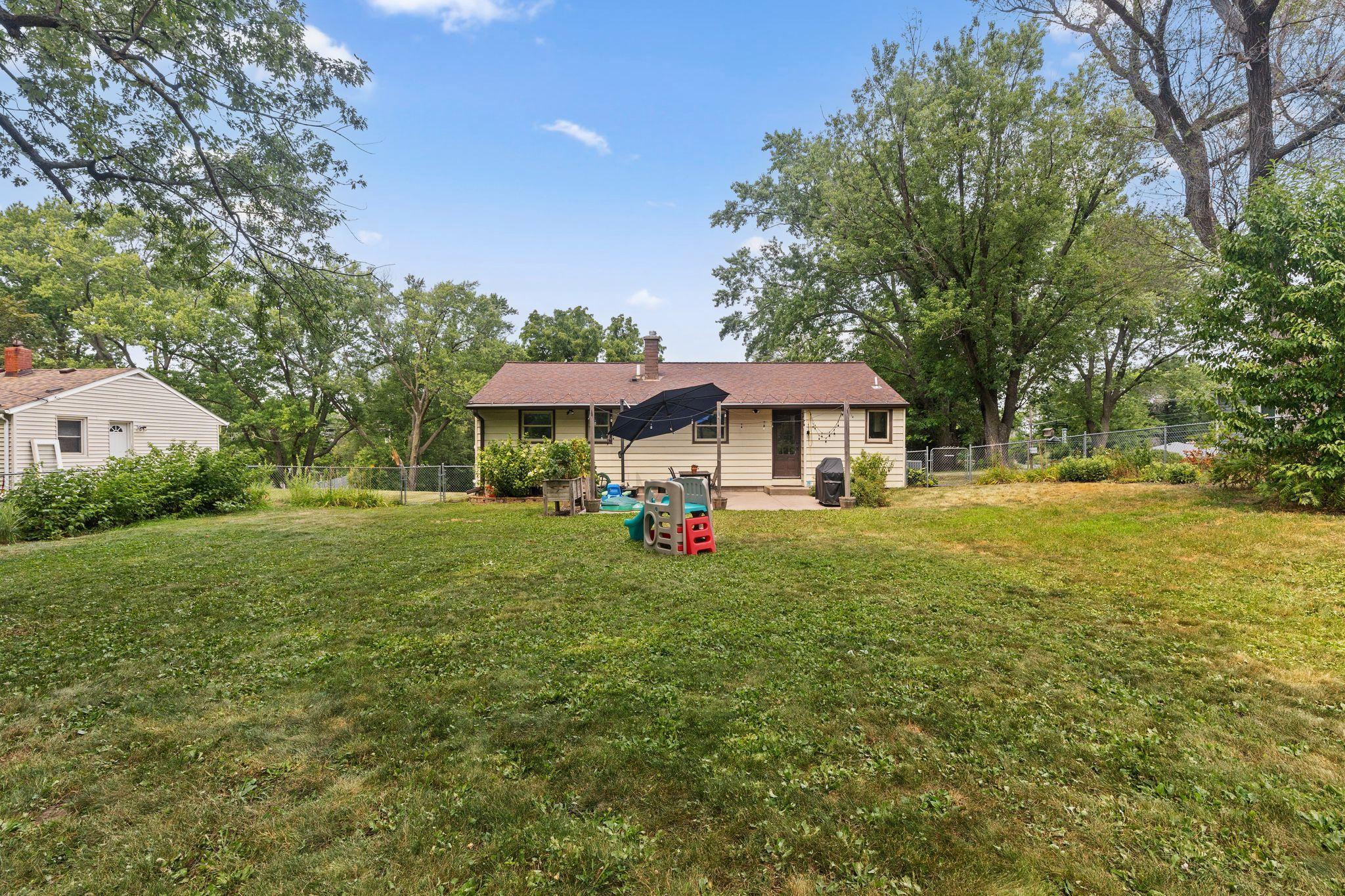 1716 County Road C E Property Photo 29