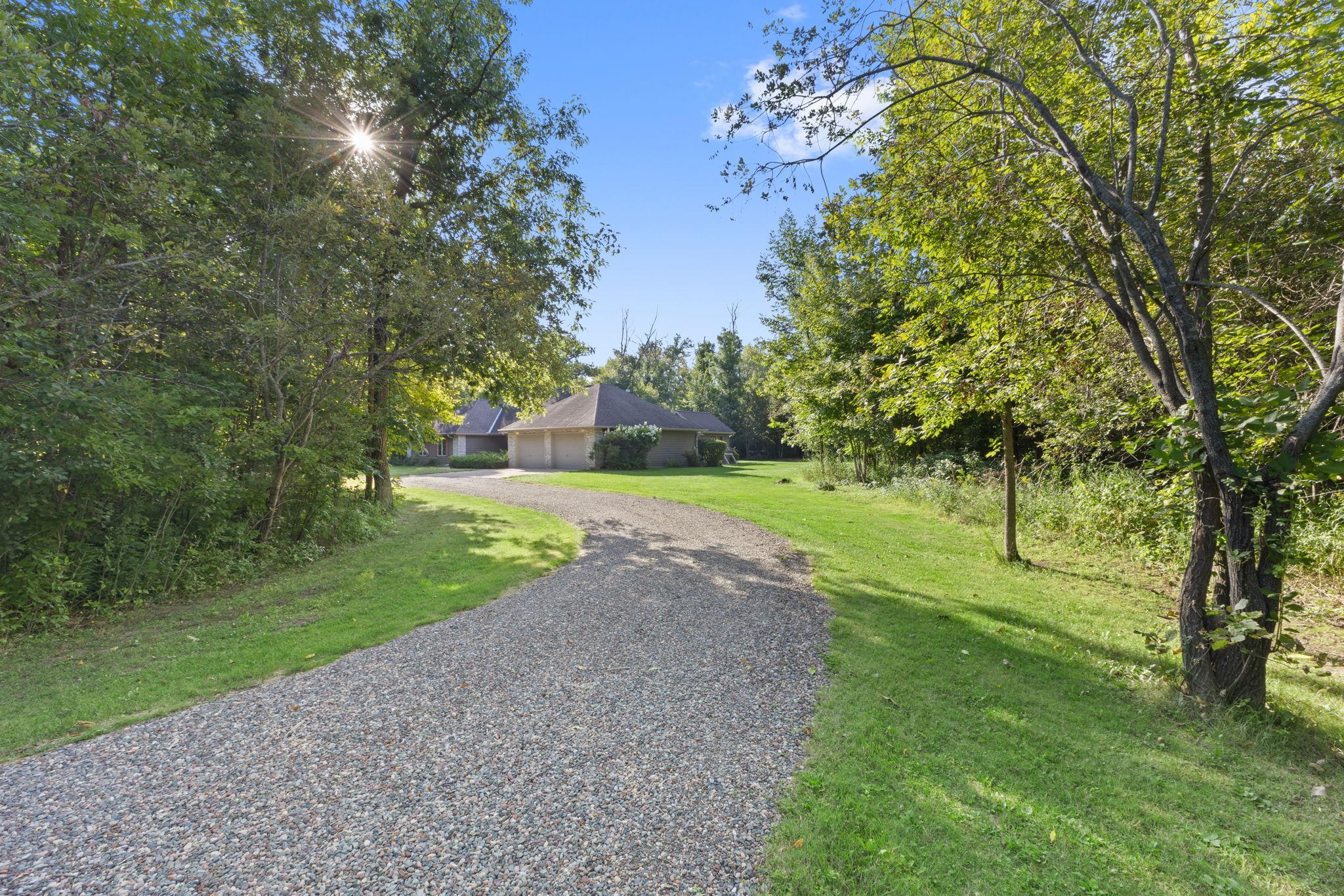 7995 Trappers Turn Property Photo 3