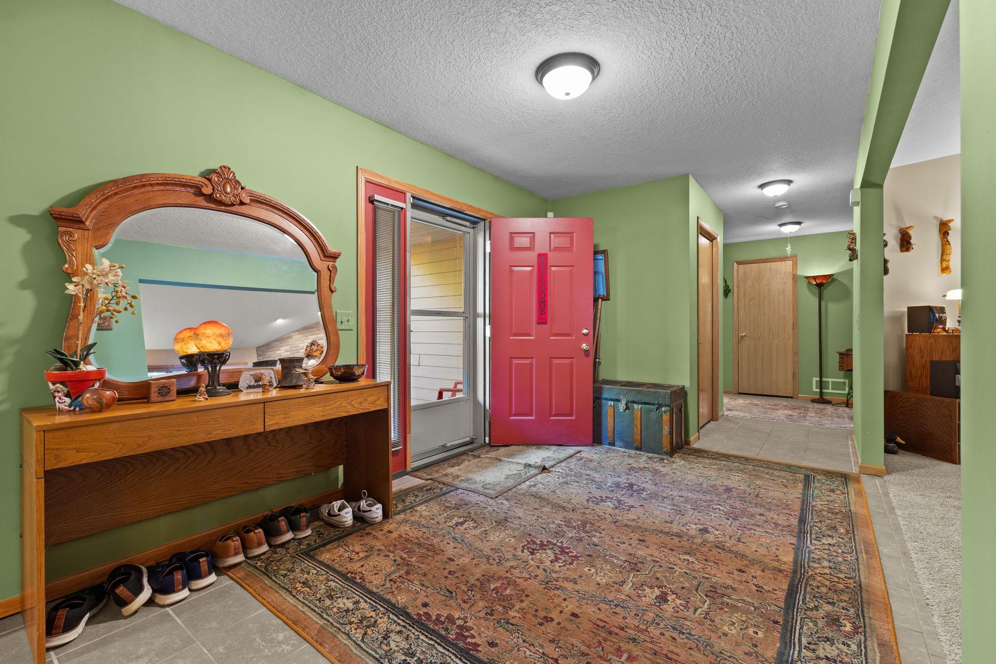 7995 Trappers Turn Property Photo 8