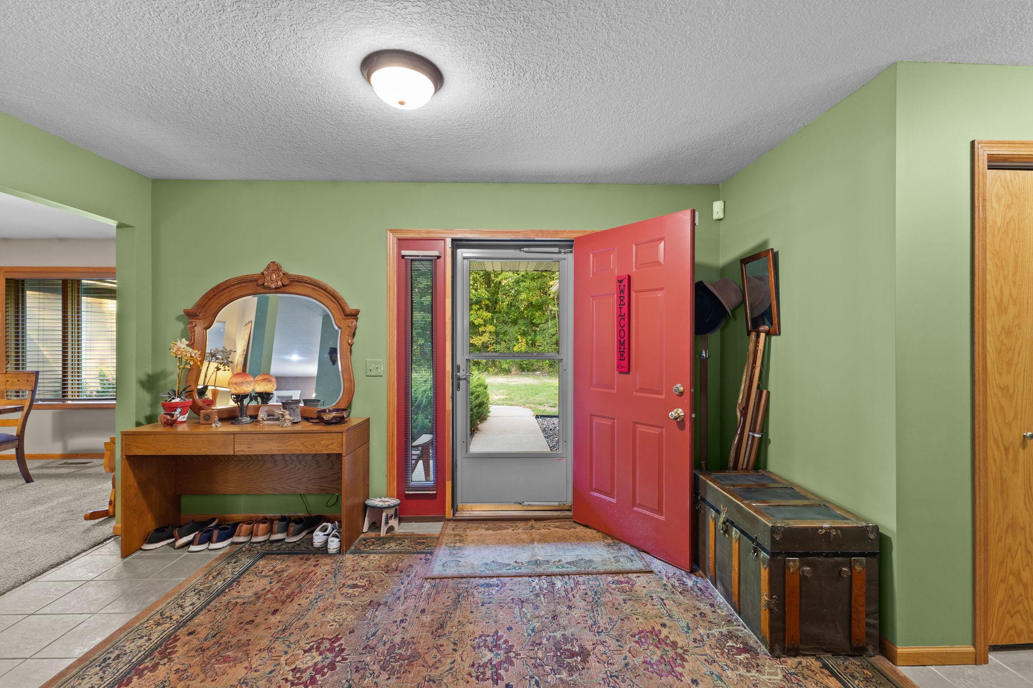 7995 Trappers Turn Property Photo 10