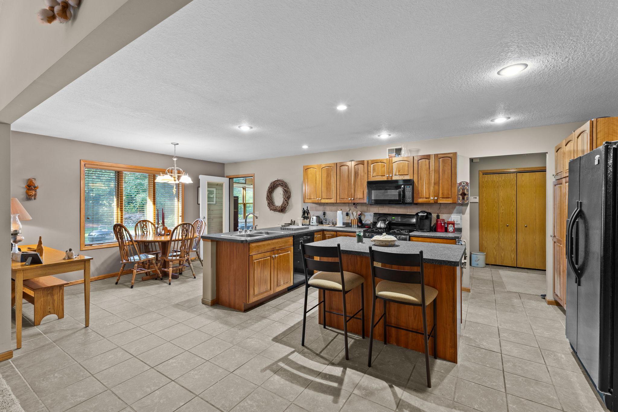 7995 Trappers Turn Property Photo 22