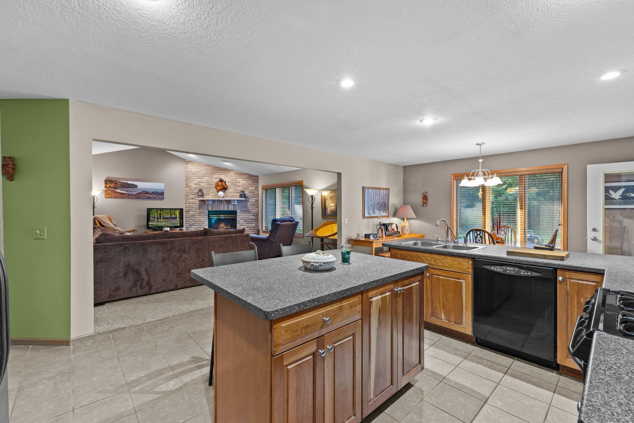 7995 Trappers Turn Property Photo 23