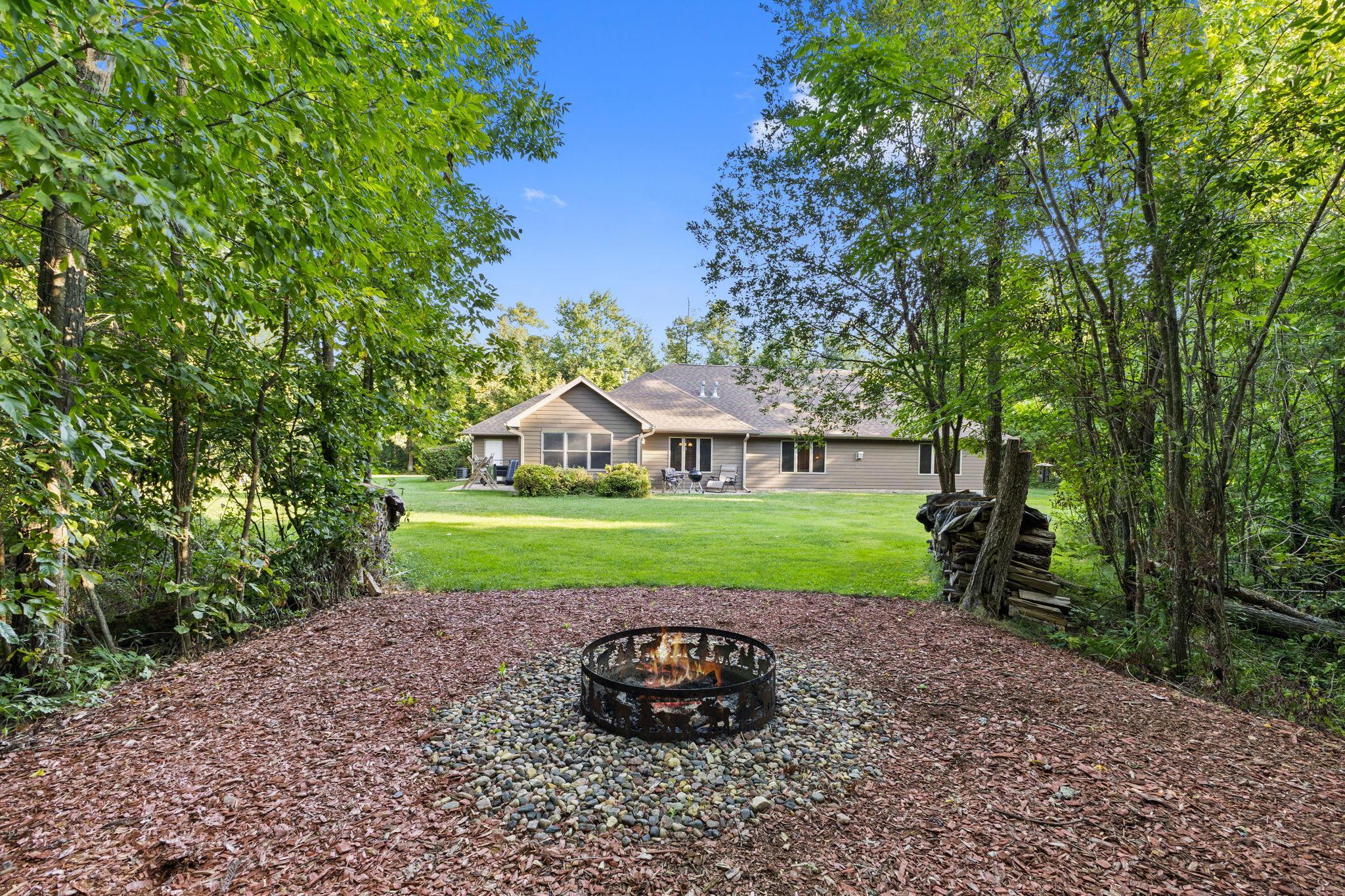 7995 Trappers Turn Property Photo 42
