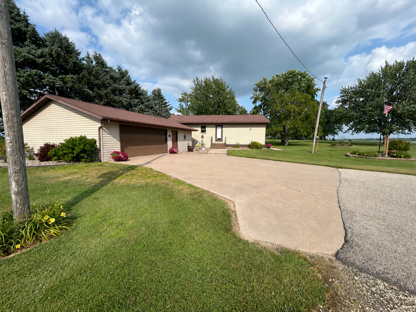 22968 County 25 Road Property Photo 1