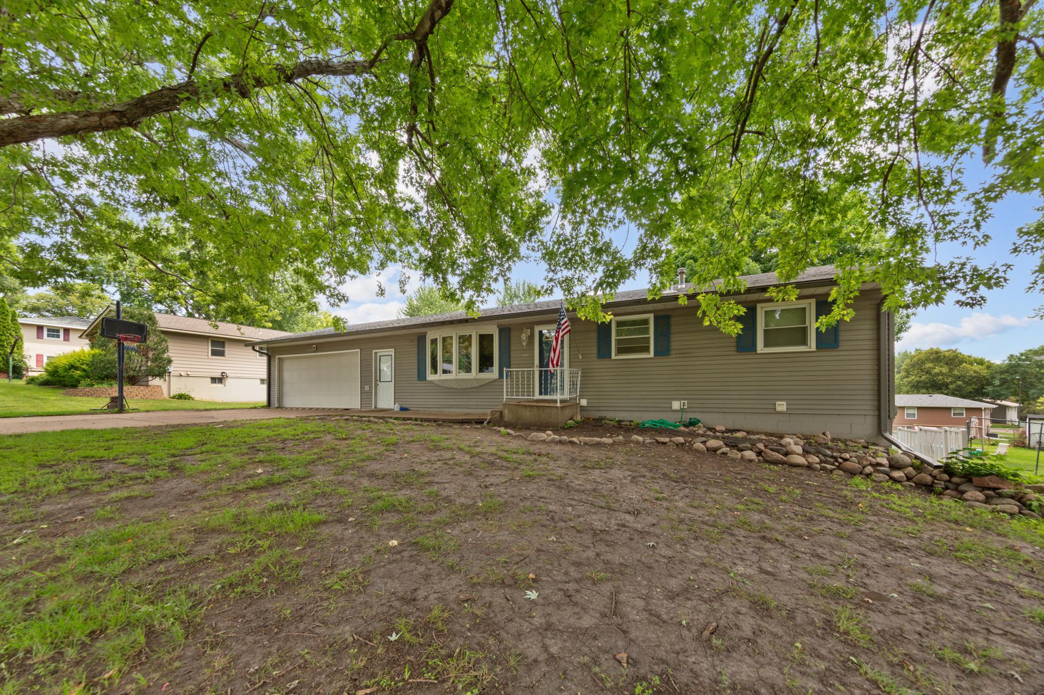 1401 Summer Lane Property Photo 4