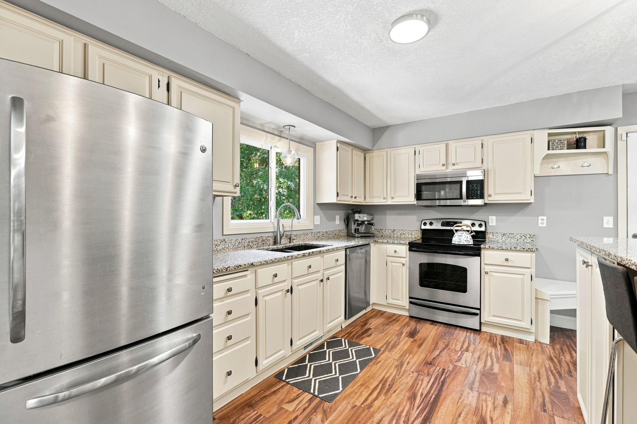 445 Gramsie Road Property Photo 4