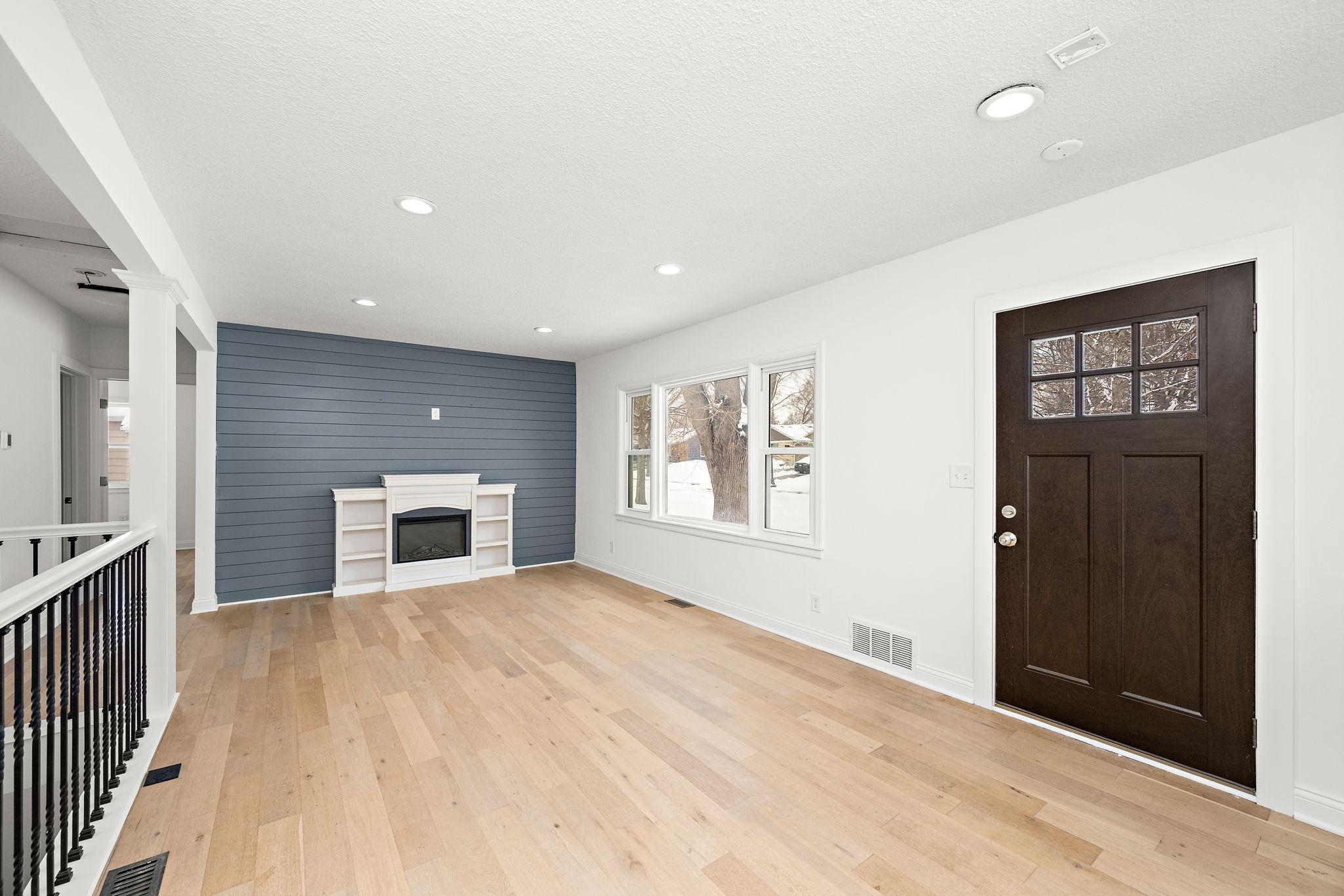 1756 Saunders Avenue Property Photo 5