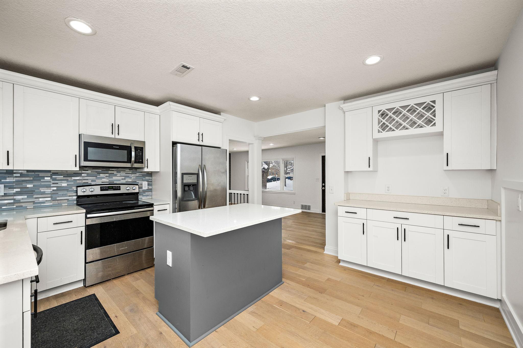 1756 Saunders Avenue Property Photo 9