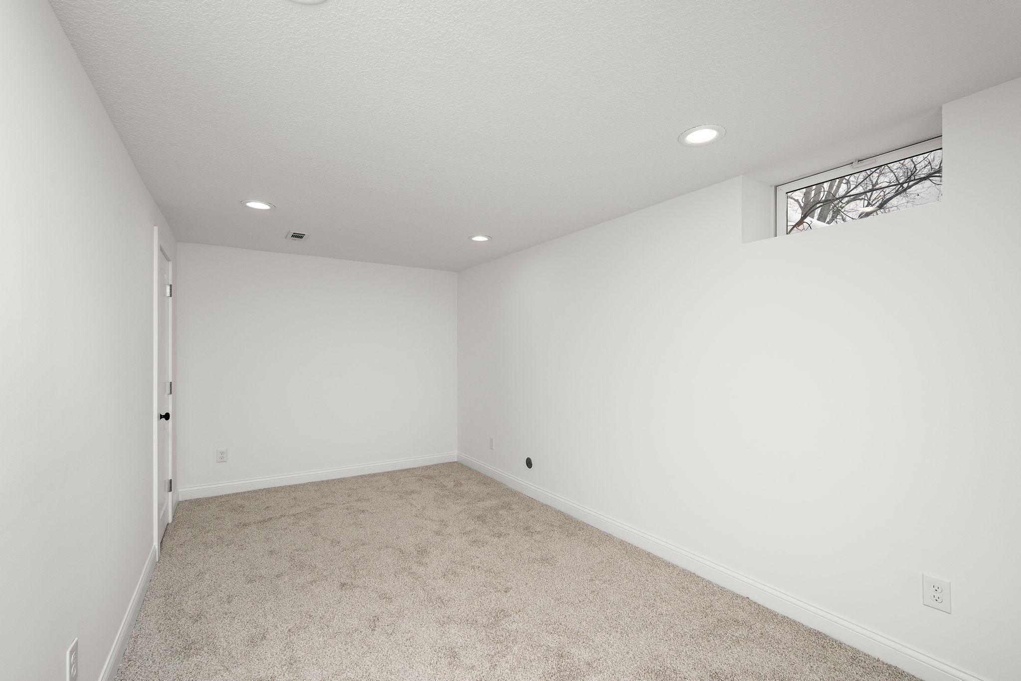 1756 Saunders Avenue Property Photo 18