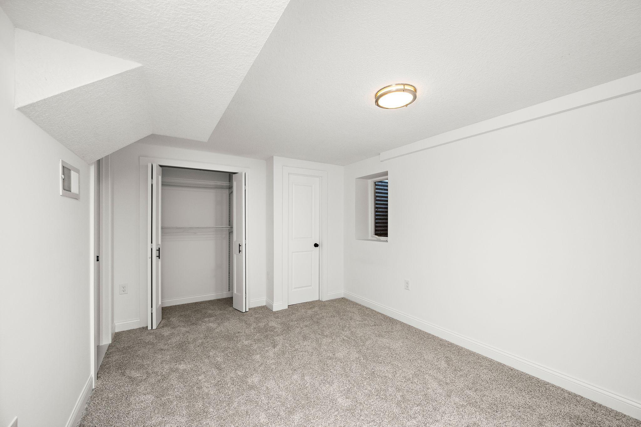 1756 Saunders Avenue Property Photo 20