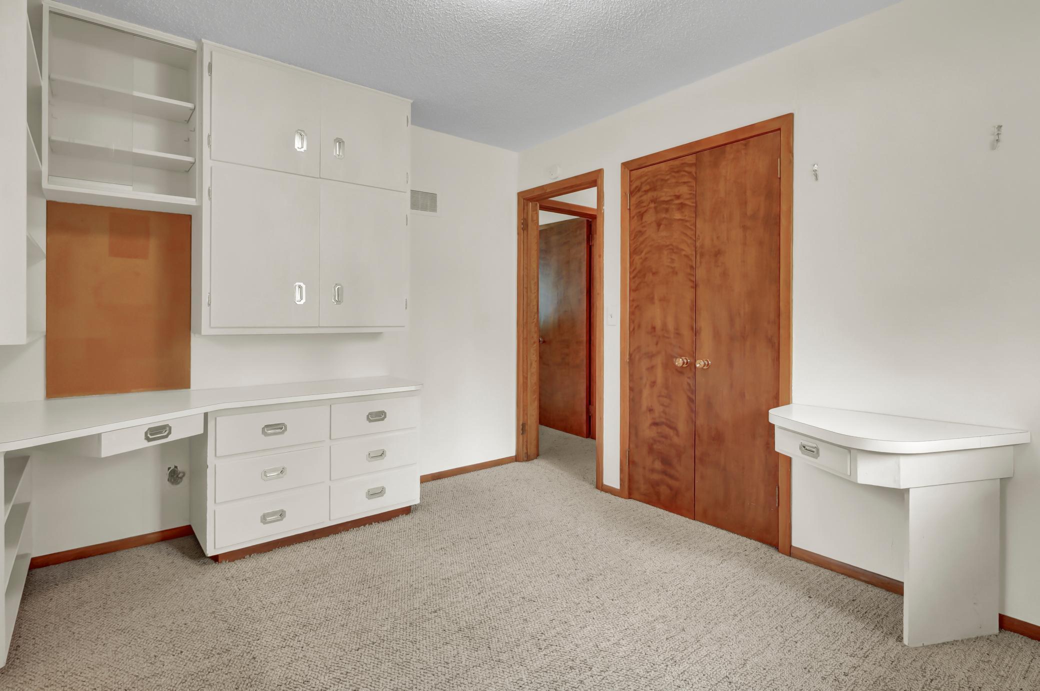 1000 24th Avenue N Property Photo 17