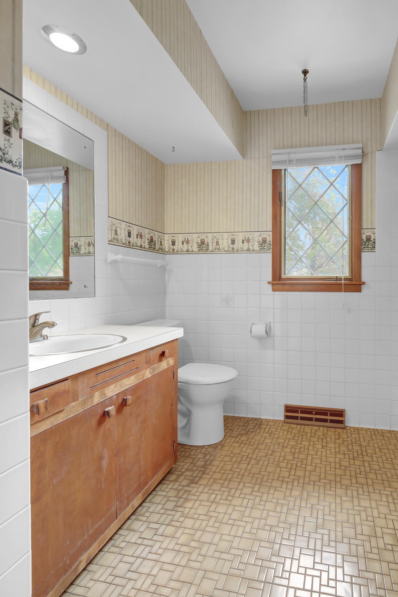 1000 24th Avenue N Property Photo 26