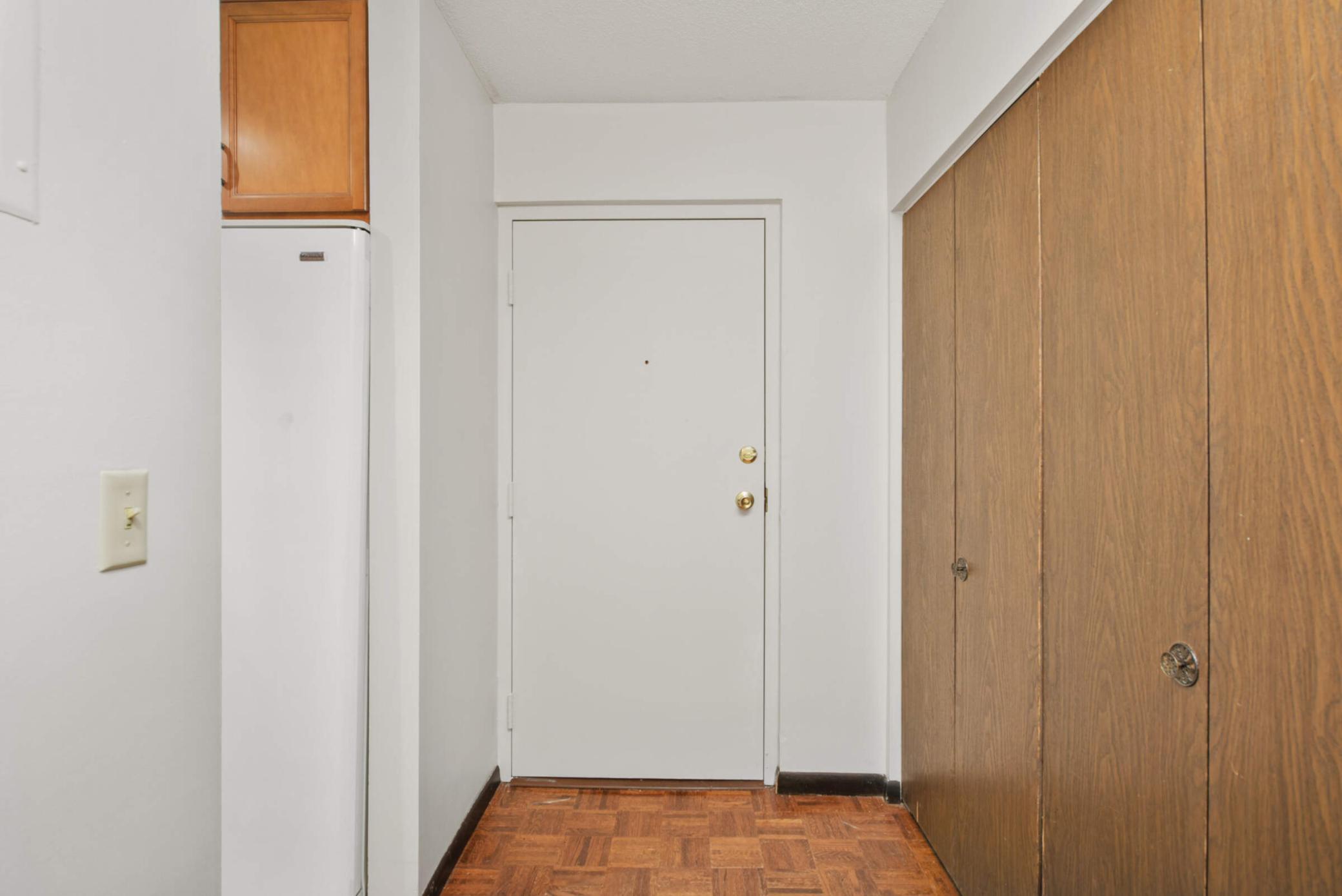 4201 Lakeside Avenue N 113 Property Photo 7