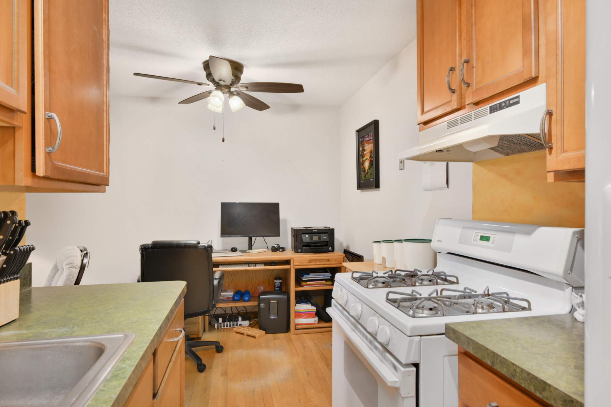 4201 Lakeside Avenue N 113 Property Photo 16