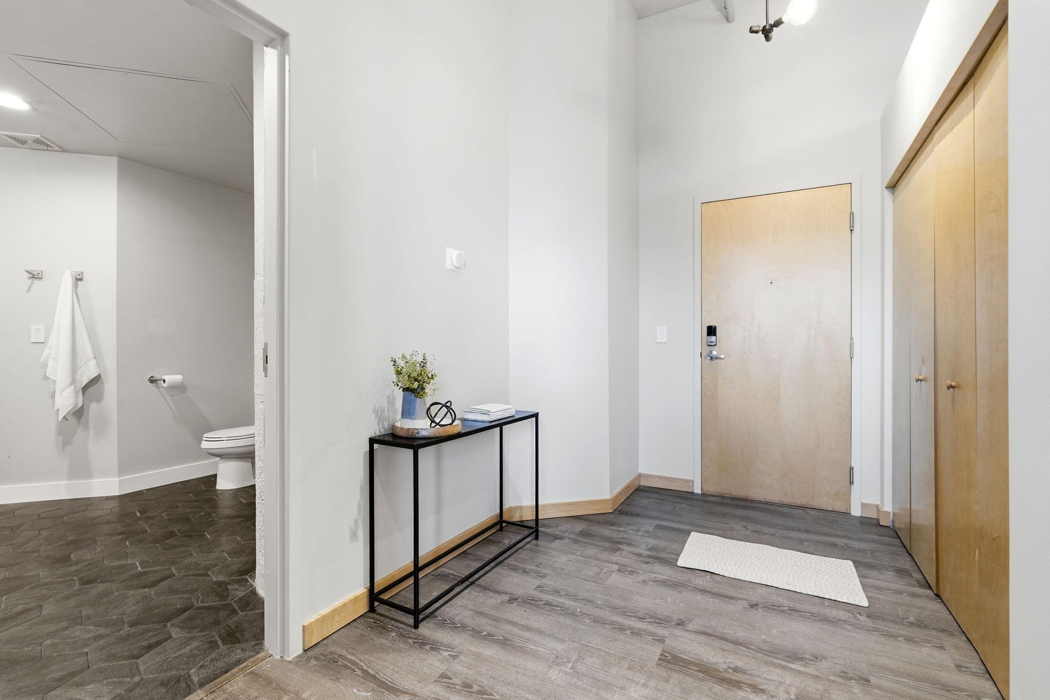 1901 E Hennepin Avenue 104 Property Photo 17