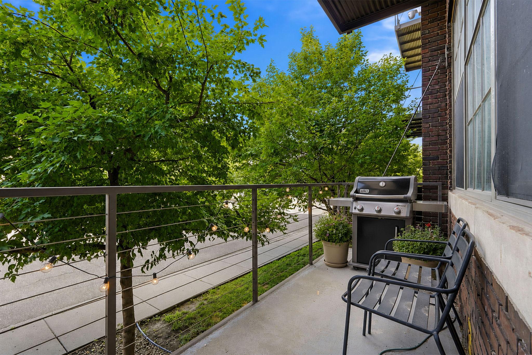 1901 E Hennepin Avenue 104 Property Photo 27