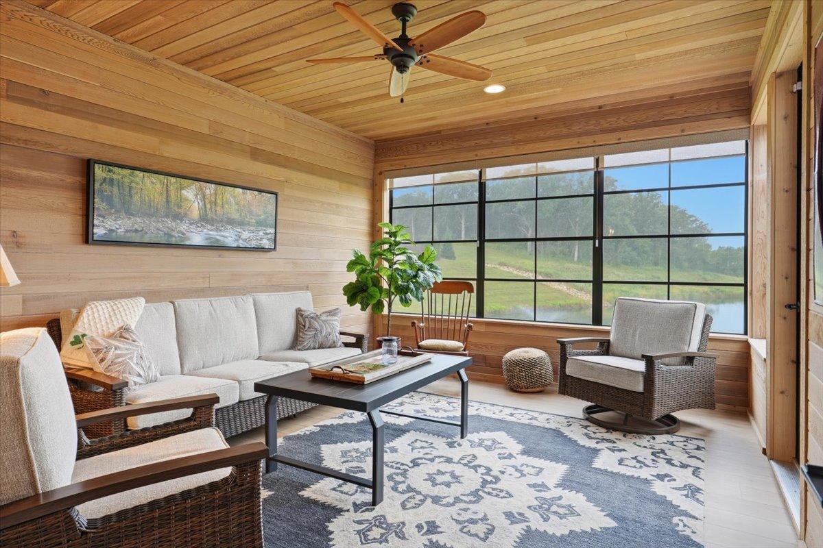 2302 Simply Living Lane Property Photo 15